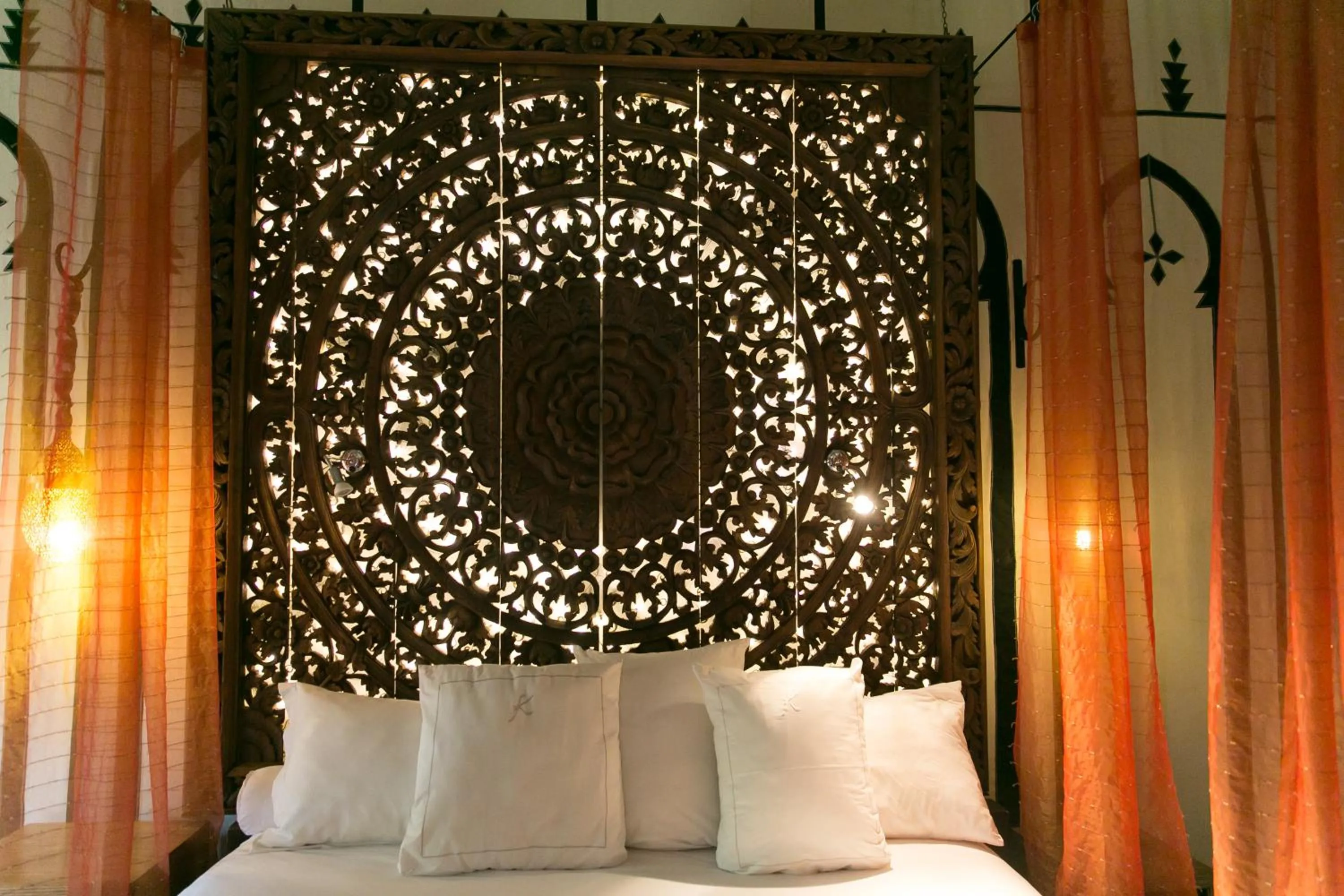 Decorative detail in Lodge K