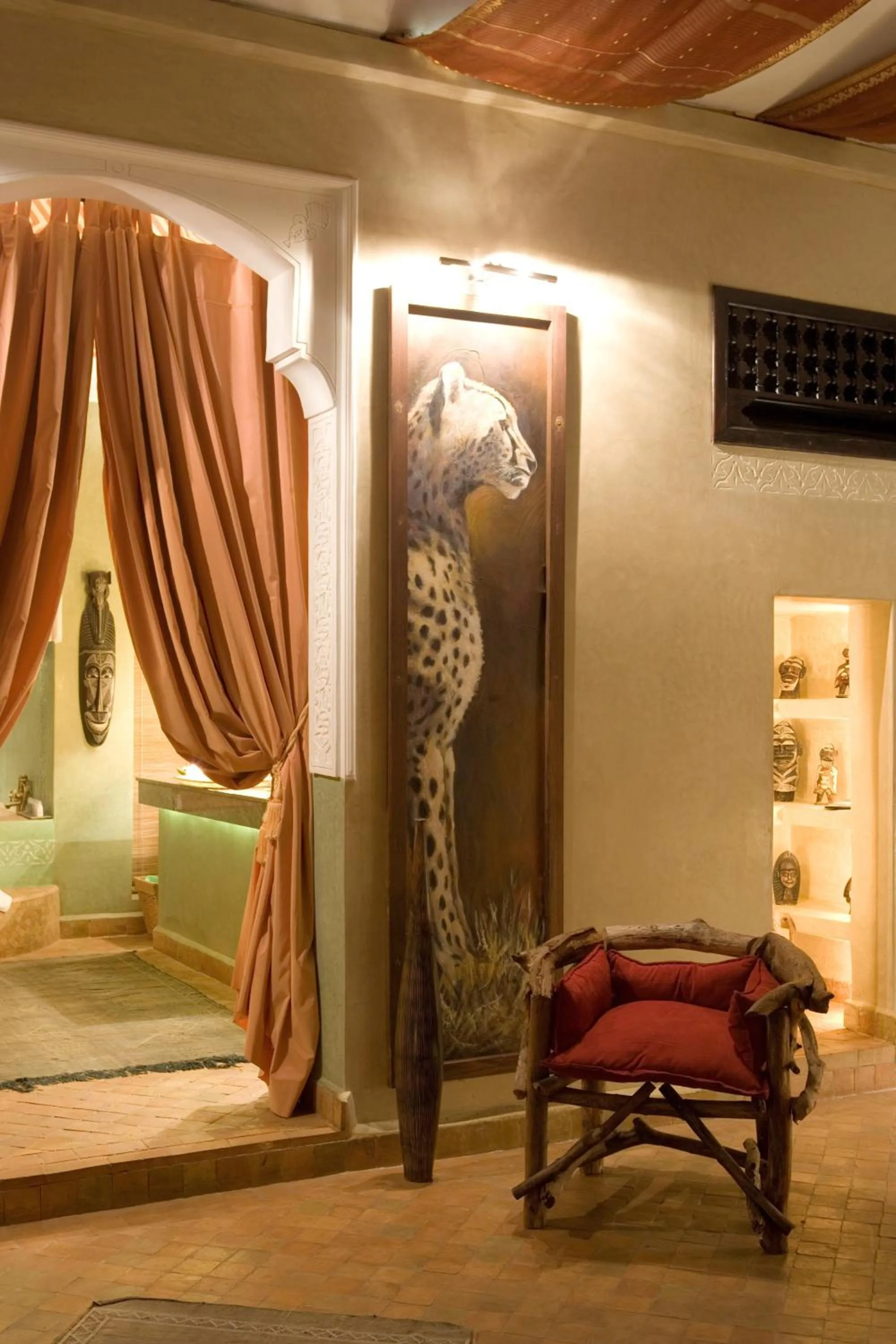 Decorative detail in Lodge K