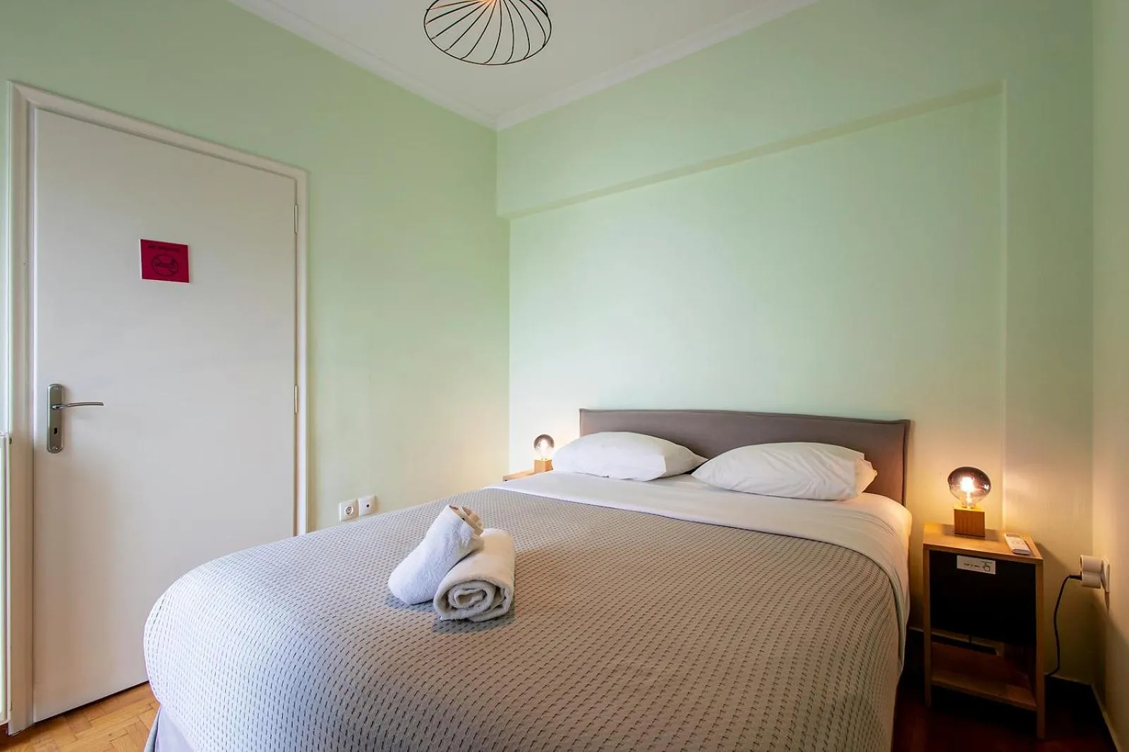 Bed in Aris123 by Smart Cozy Suites - Apartments in the heart of Athens - 5 minutes from metro - Available 24hr