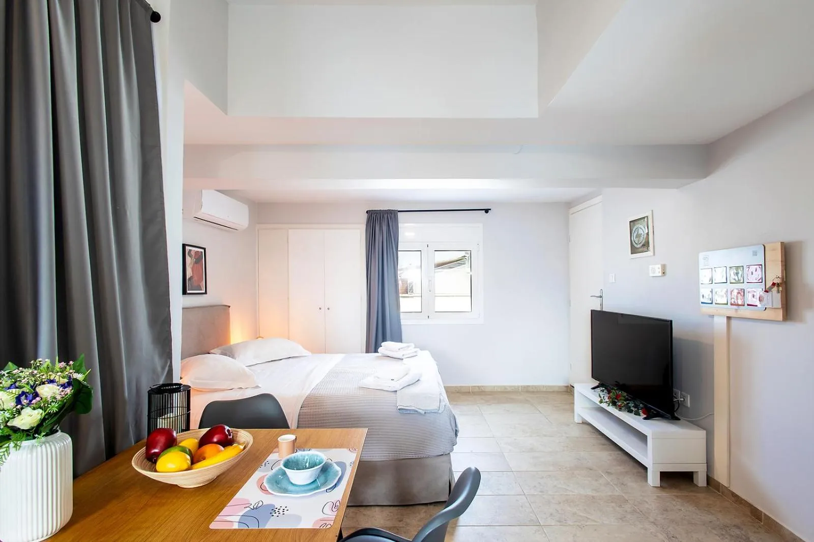 Bed in Aris123 by Smart Cozy Suites - Apartments in the heart of Athens - 5 minutes from metro - Available 24hr