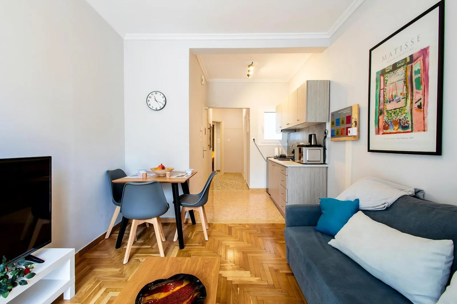Kitchen or kitchenette in Aris123 by Smart Cozy Suites - Apartments in the heart of Athens - 5 minutes from metro - Available 24hr