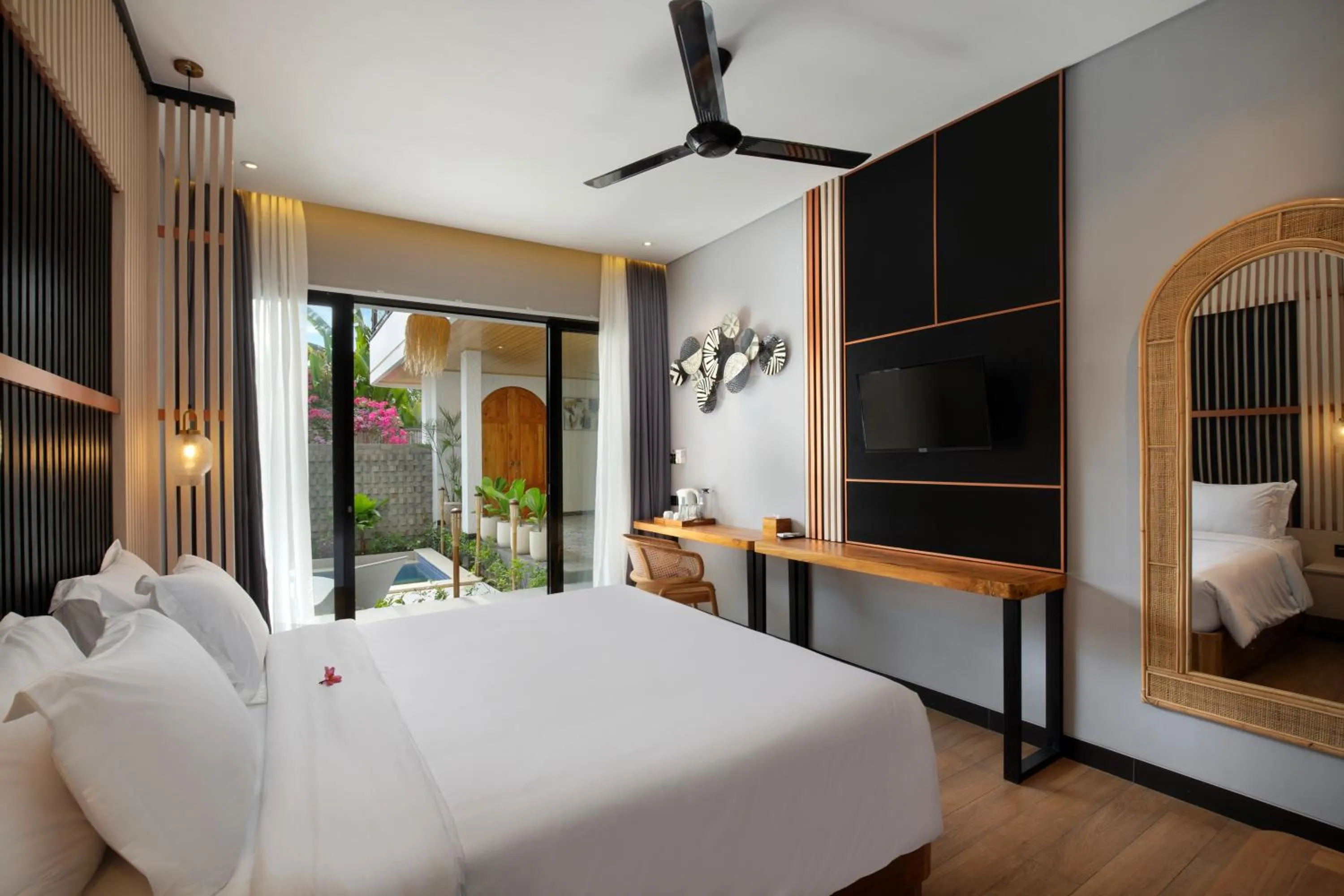 Photo of the whole room, Bed in Amandaya Canggu