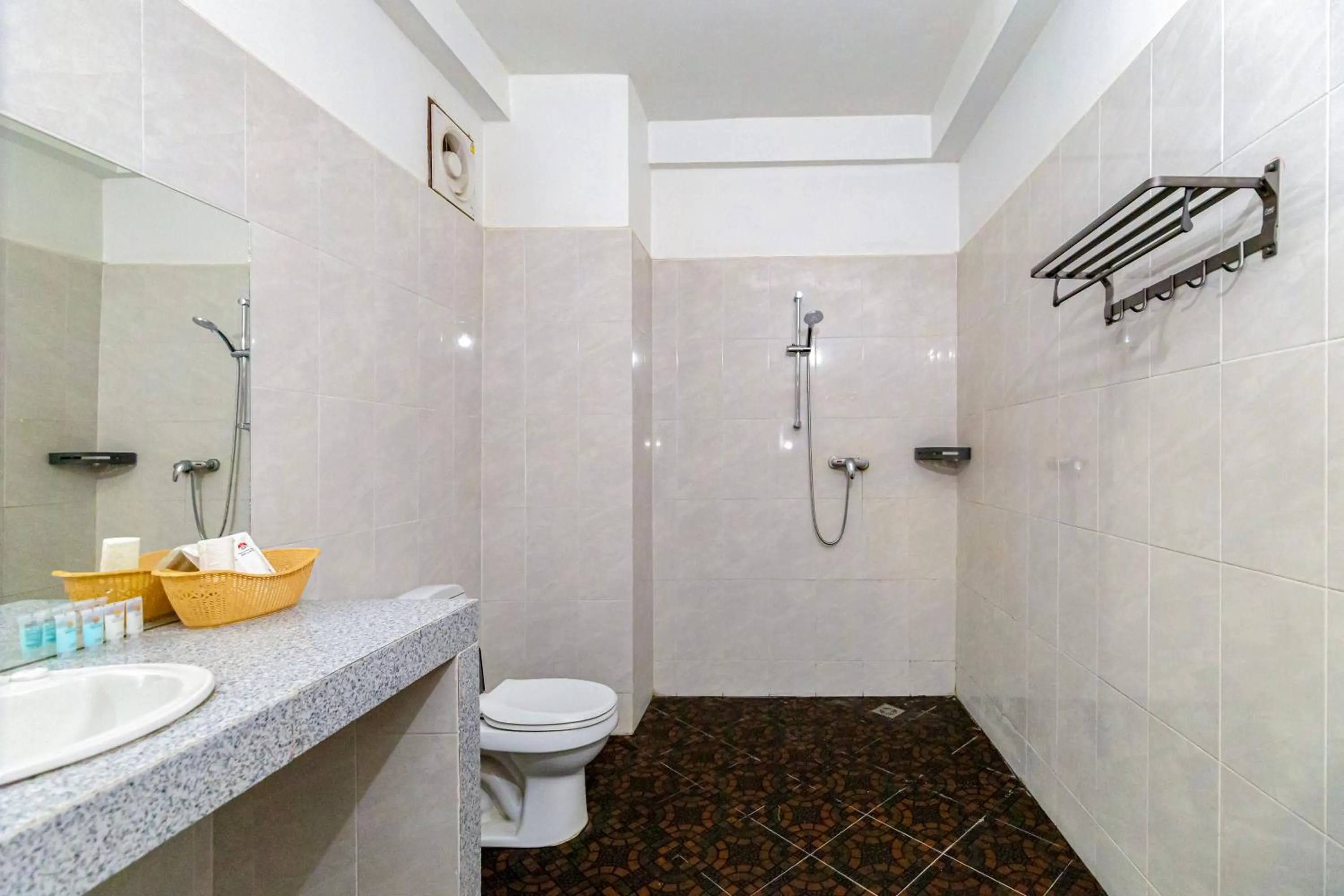 Bathroom in Lisha The Grand Riverside Hotel