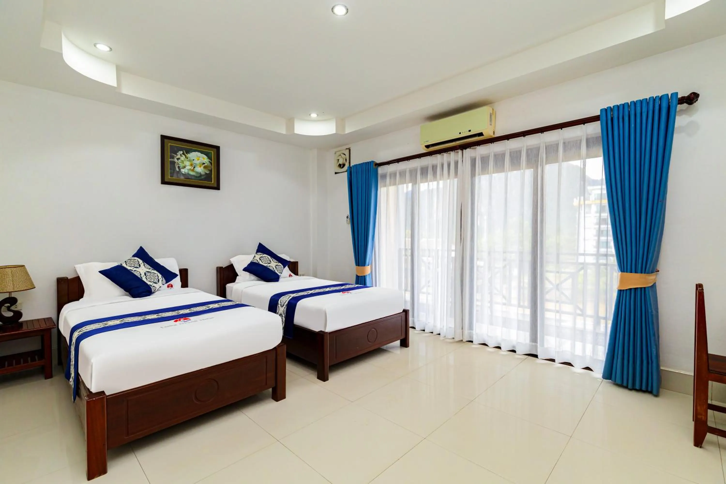 Photo of the whole room, Bed in Lisha The Grand Riverside Hotel