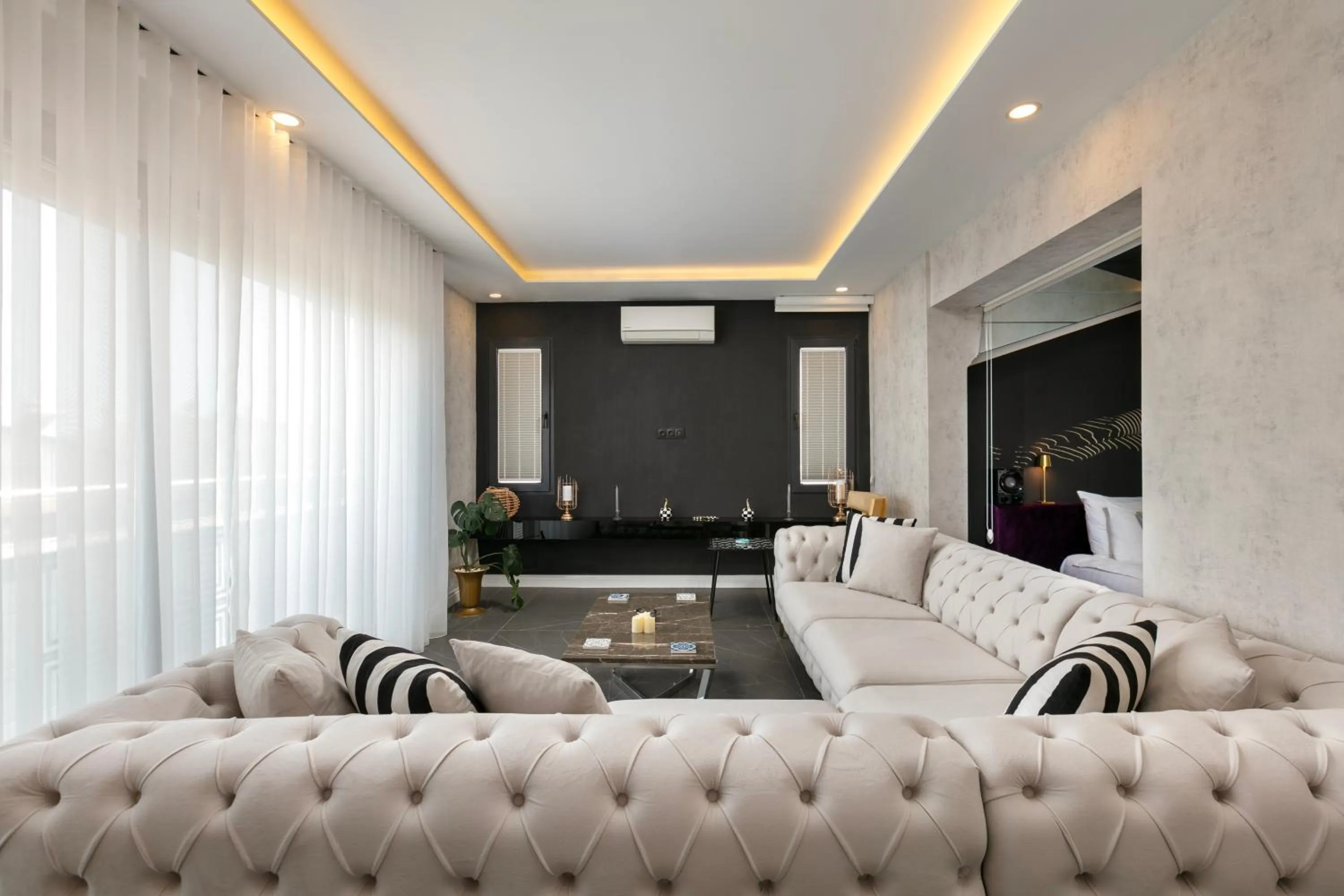 Living room in Wolf Suites