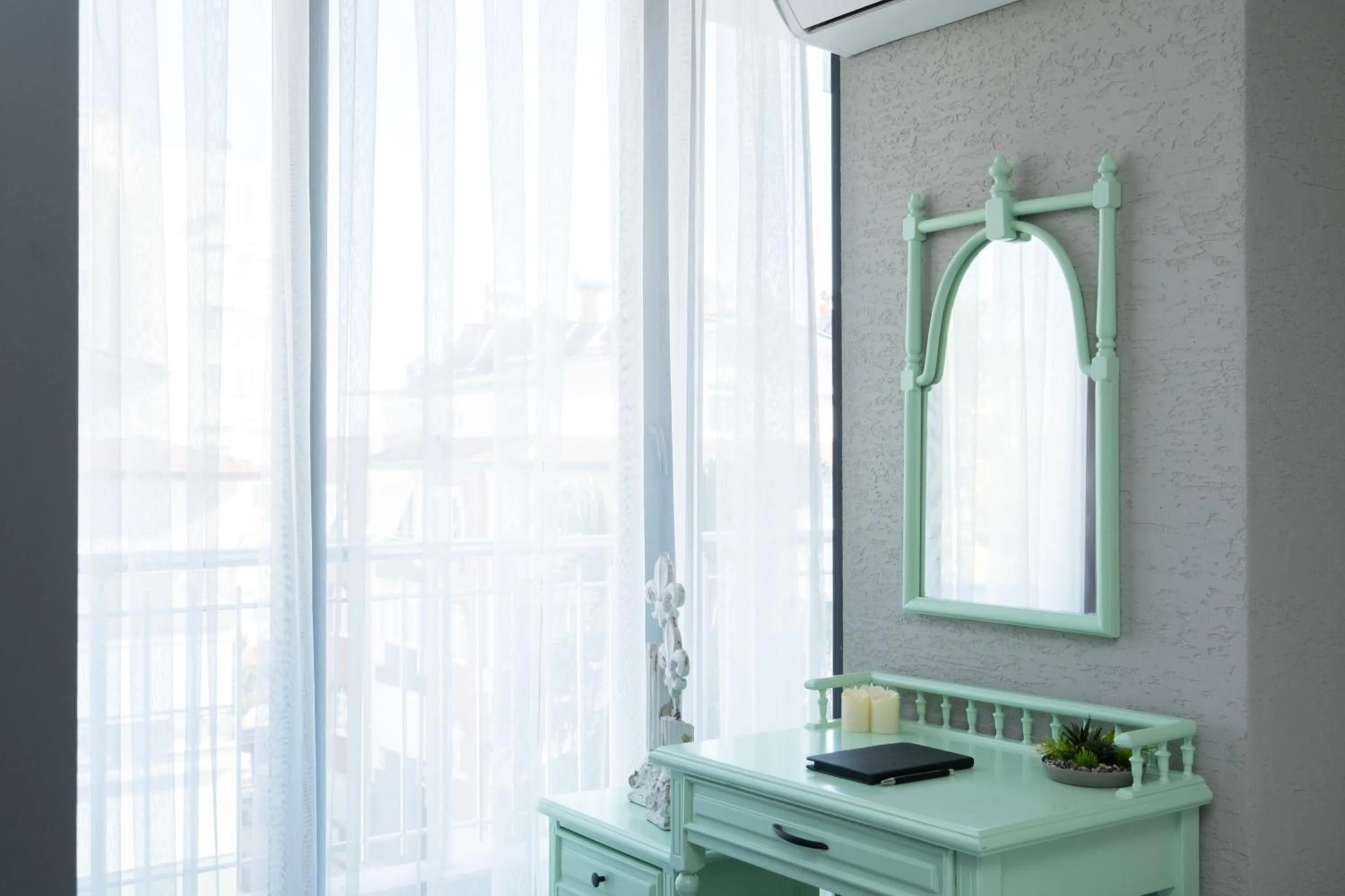 Decorative detail in Wolf Suites