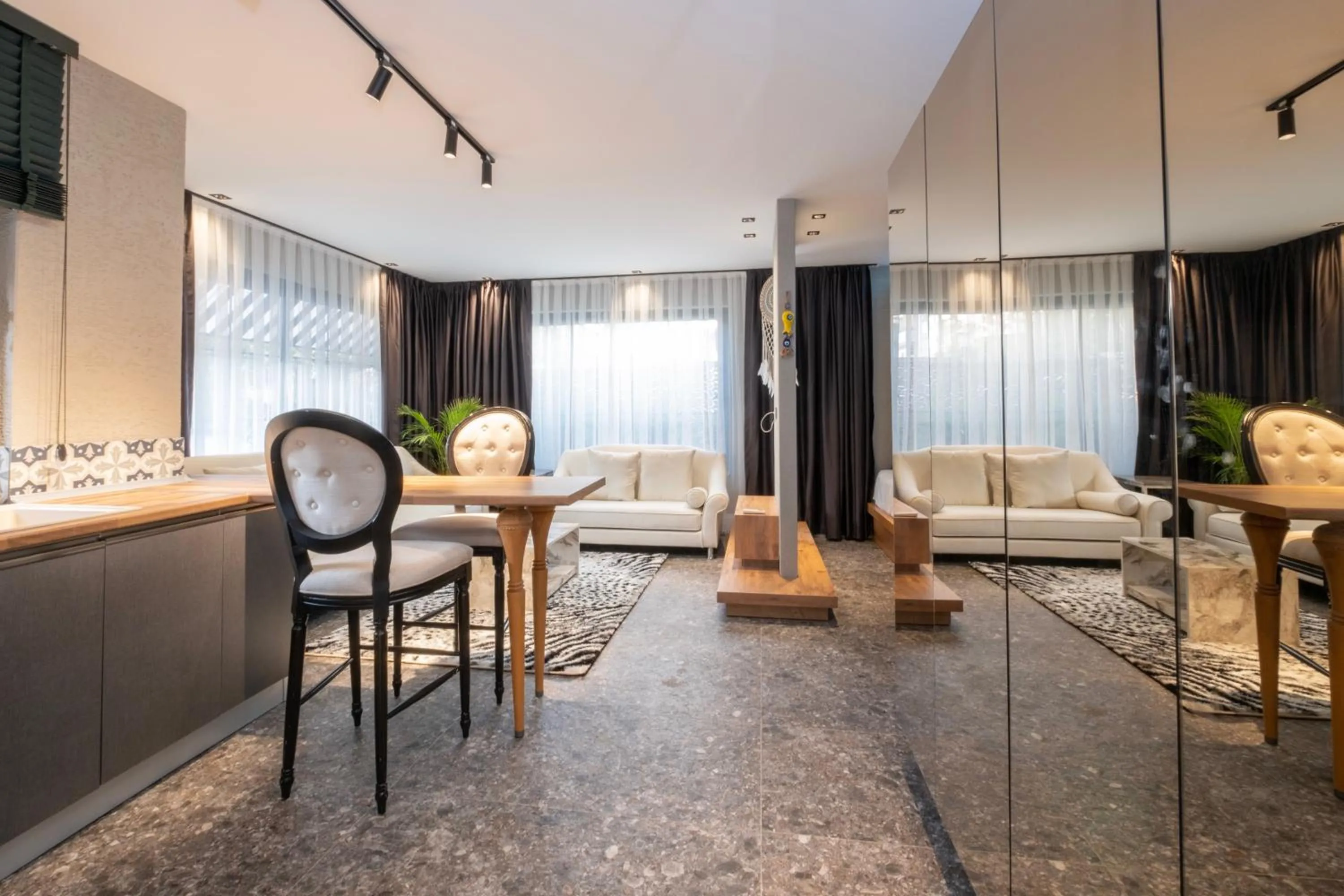 Living room in Wolf Suites