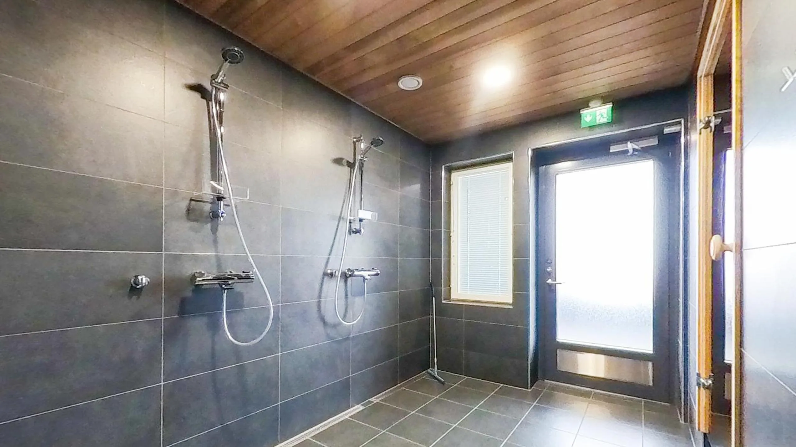 Shower in Kalajoen Marina Studio huoneisto