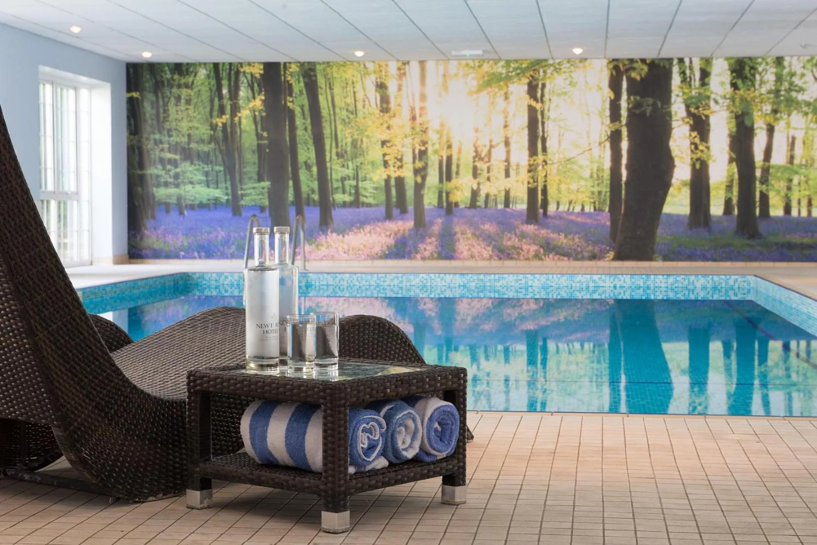 Swimming pool in Forest Lodge Hotel