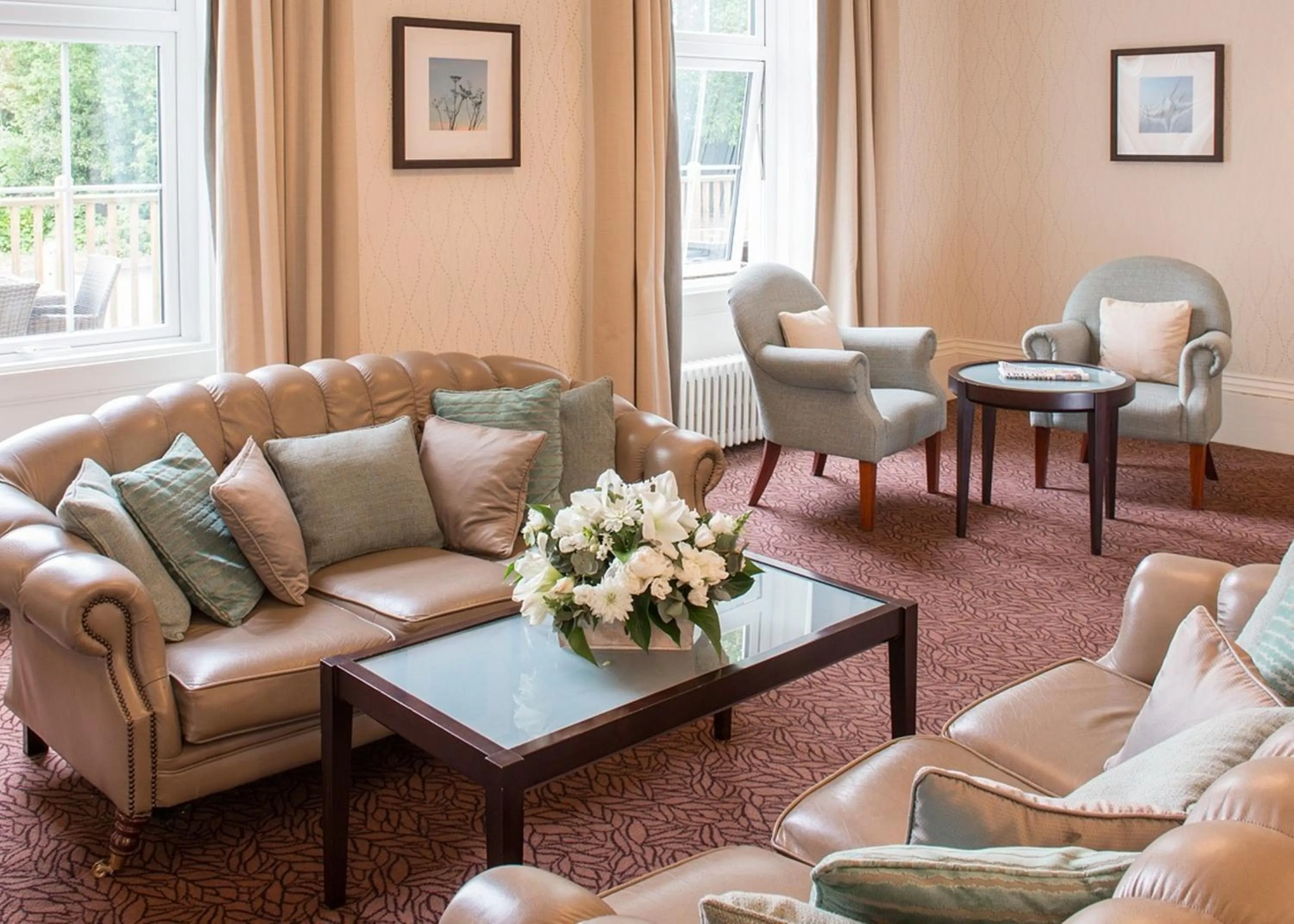 Lounge or bar in Forest Lodge Hotel