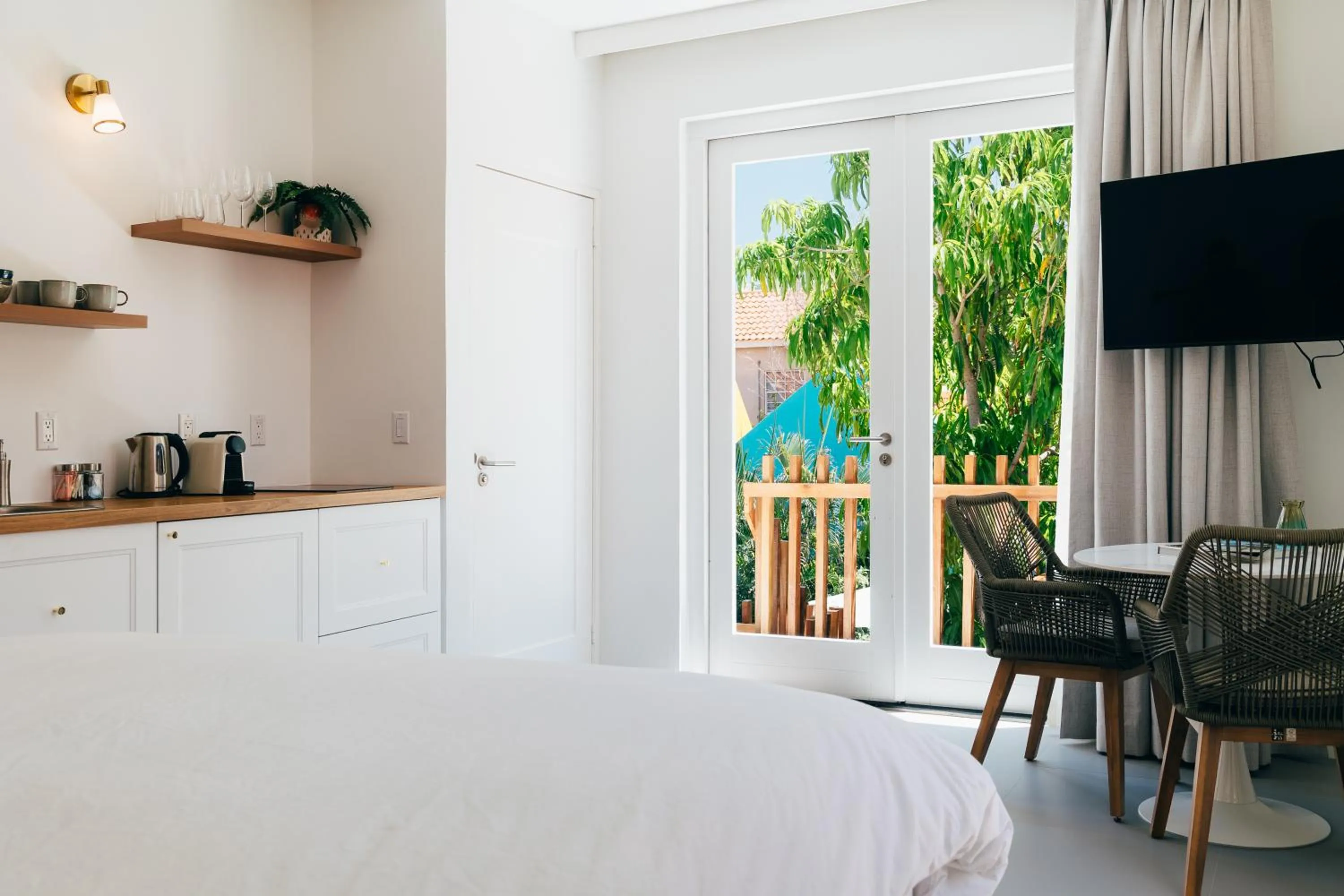 Photo of the whole room, Bed in Pietermaai Oasis