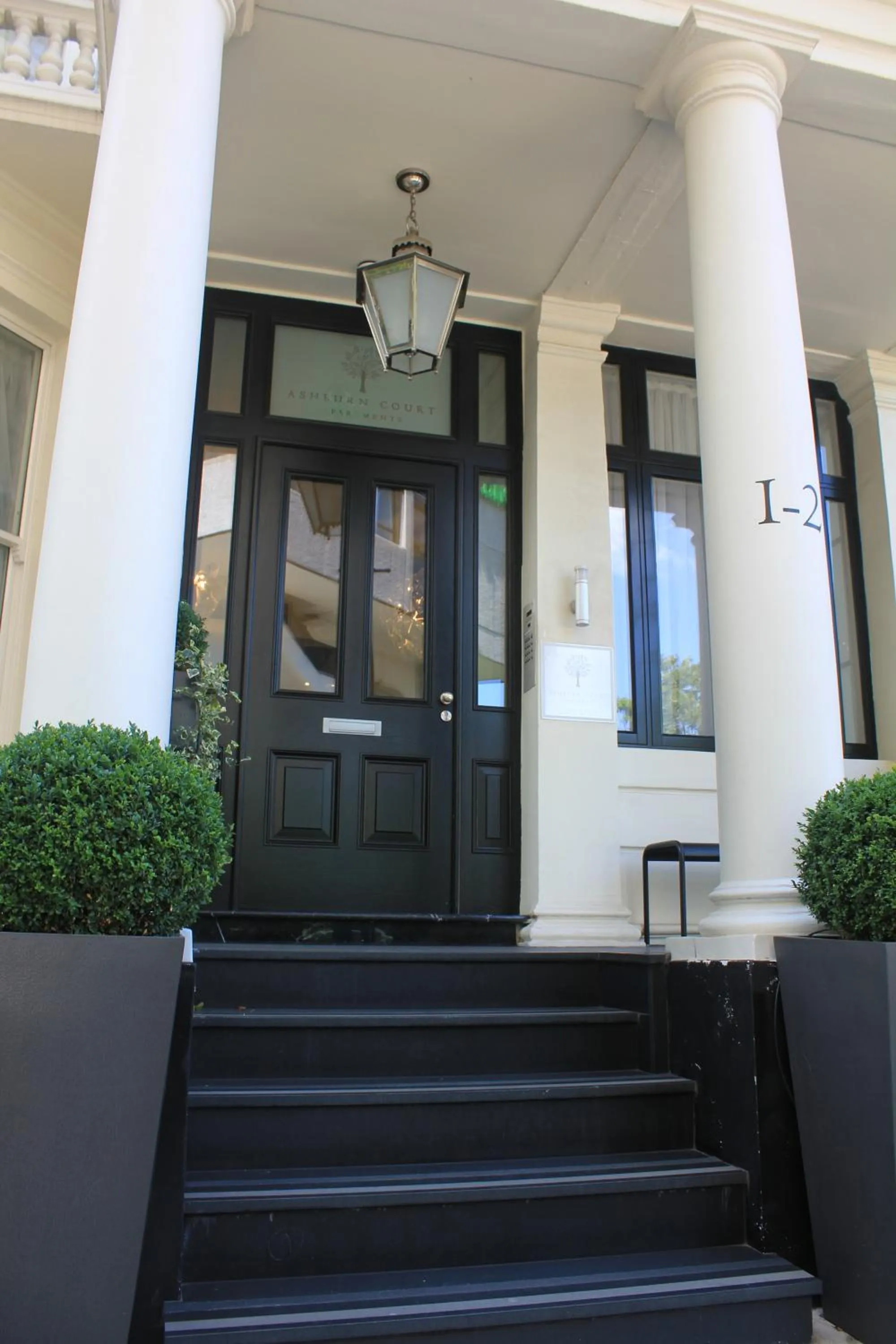 Facade/entrance in Ashburn Court Apartments