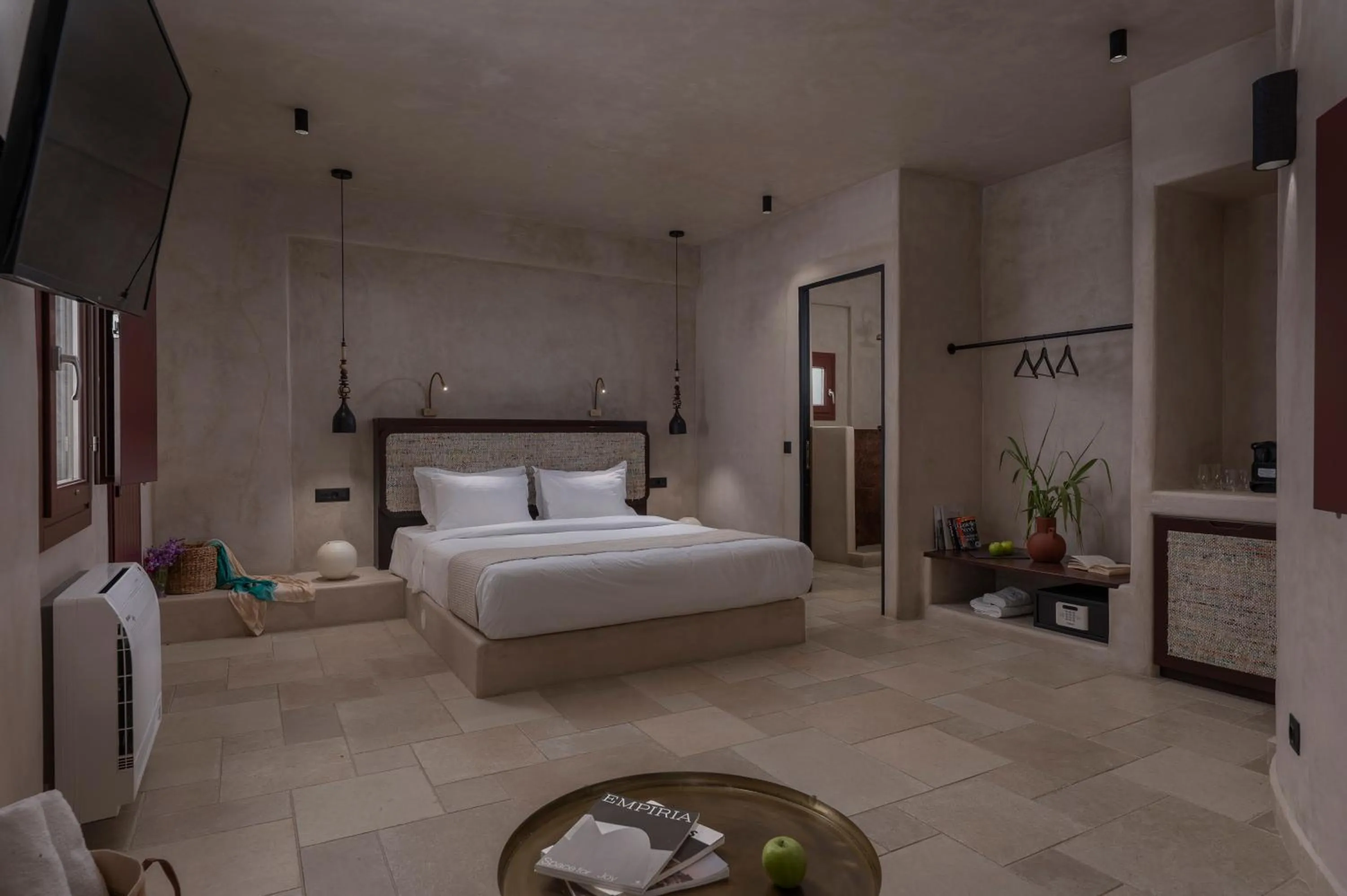 Bed in Meroviglia Boutique Hotel