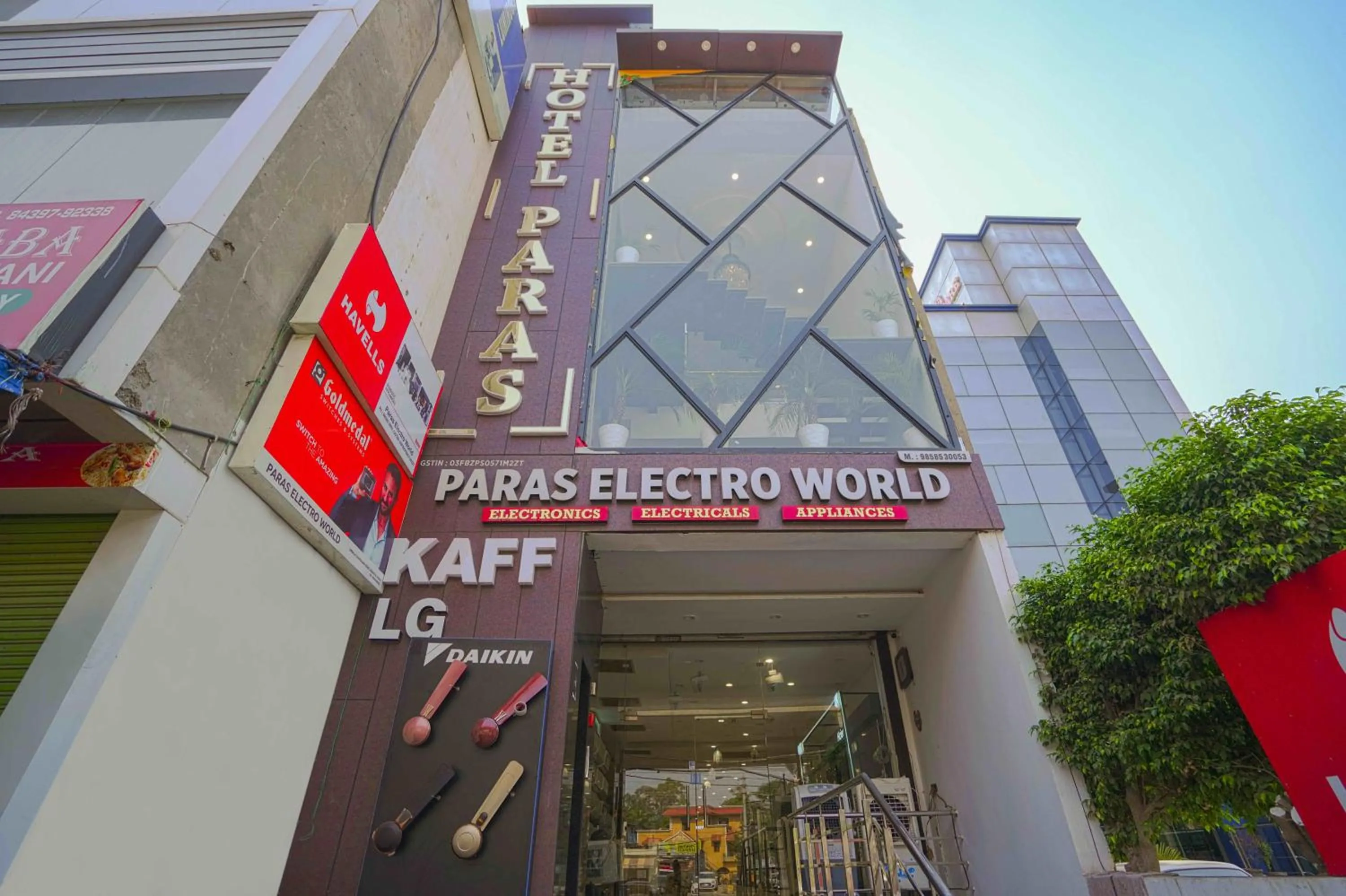 Property building in Hotel Paras Chandigarh Zirakpur