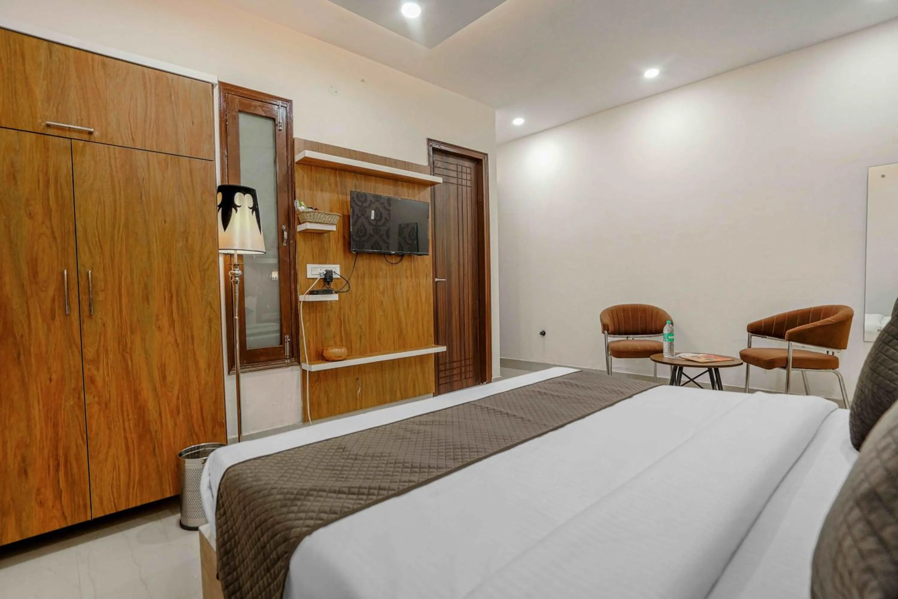 Bed in Hotel Paras Chandigarh Zirakpur