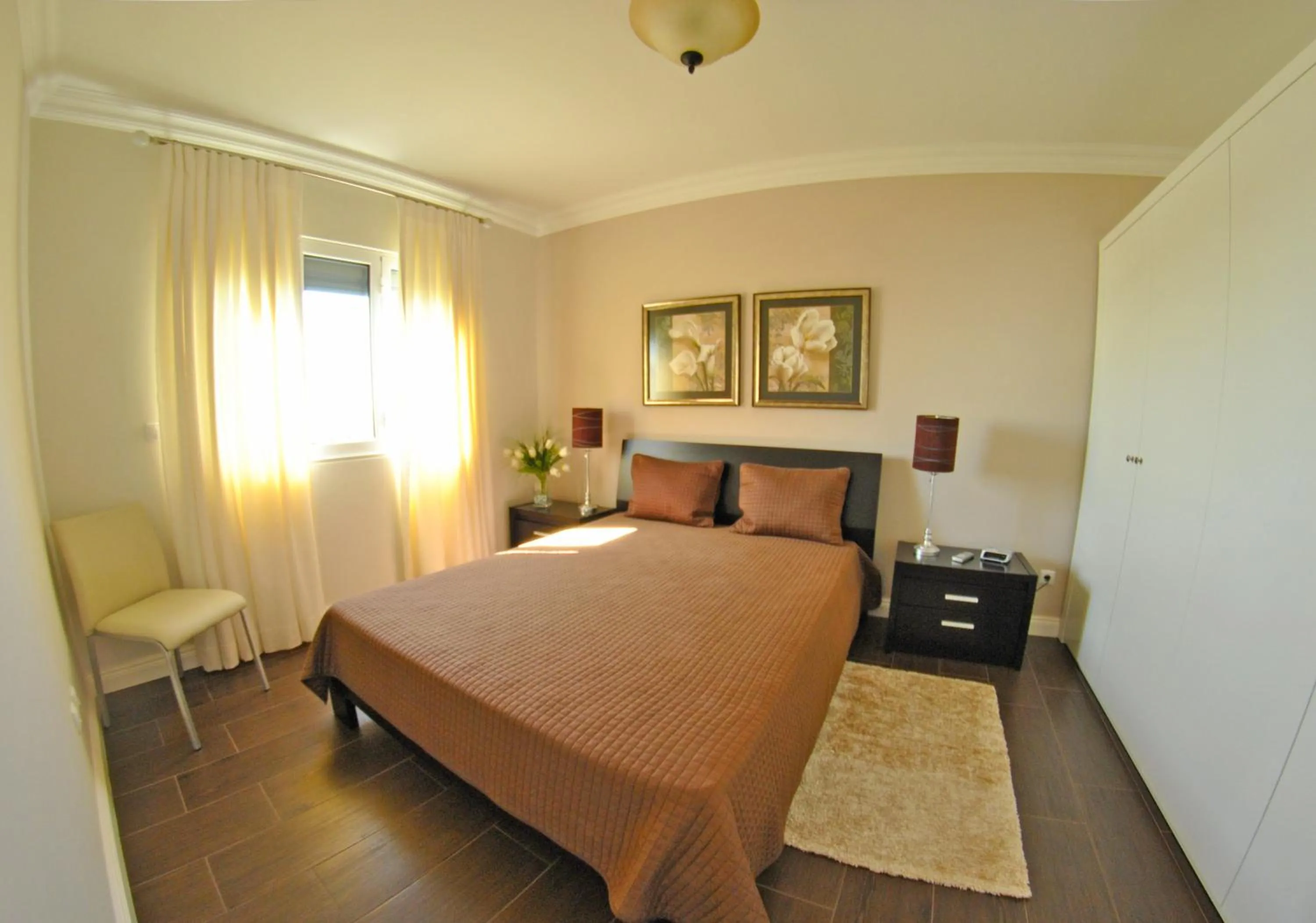 Bedroom, Bed in Apartamentos 3 Praias