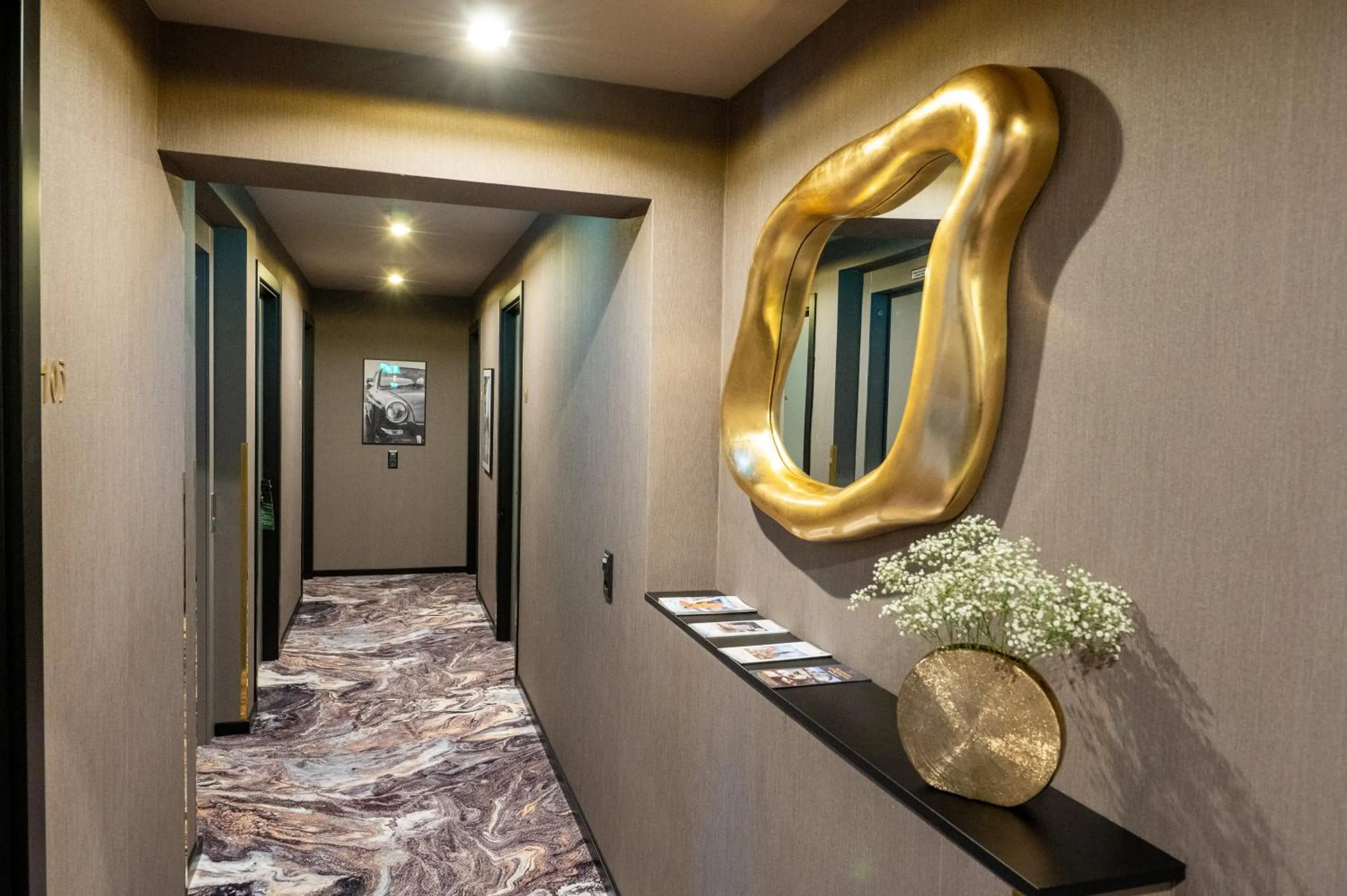 elevator in V Business Apartments Böblingen