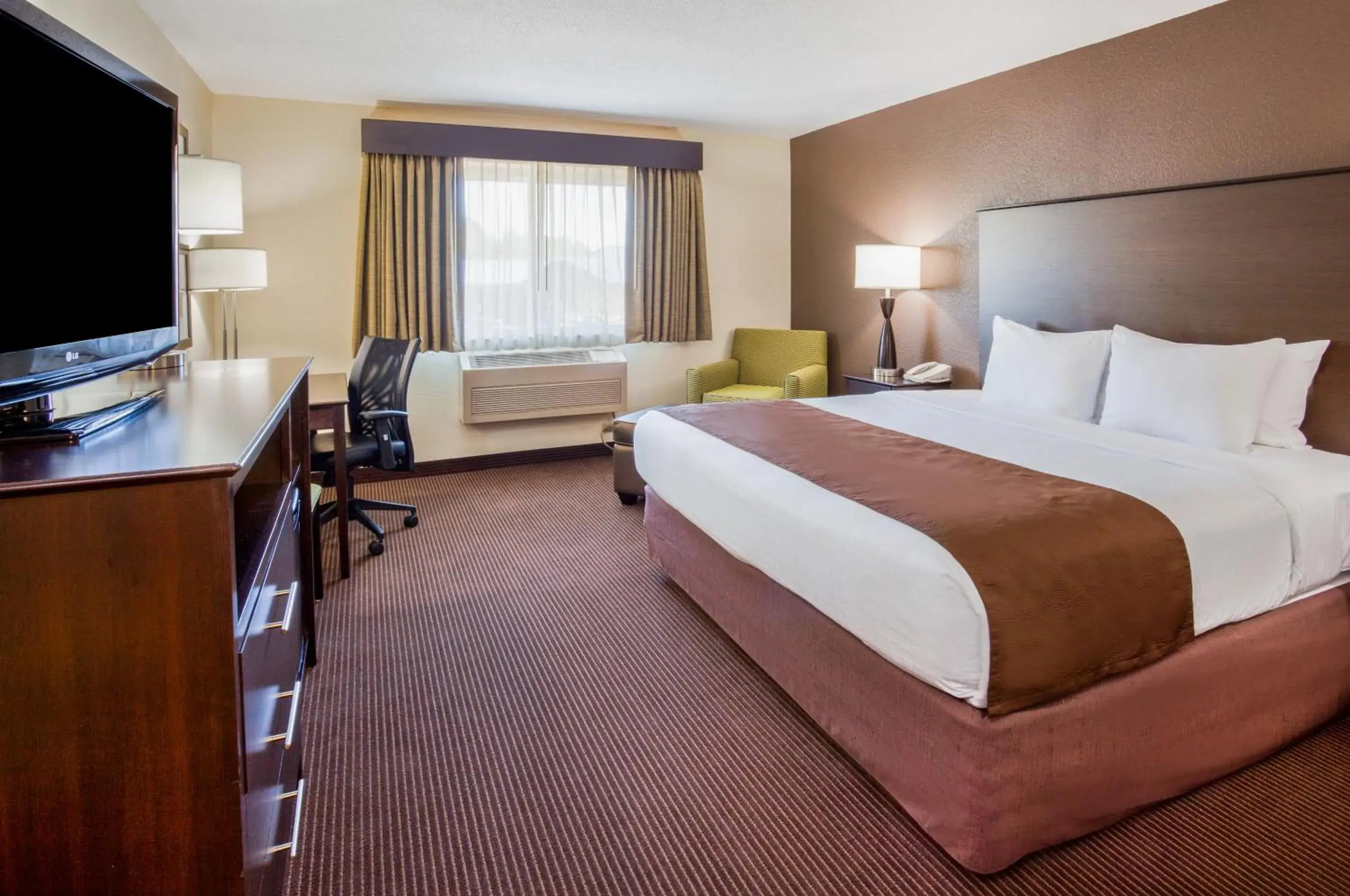 King Room - Non-Smoking in AmericInn by Wyndham Rhinelander King Room - Non-Smoking in AmericInn by Wyndham Rhinelander