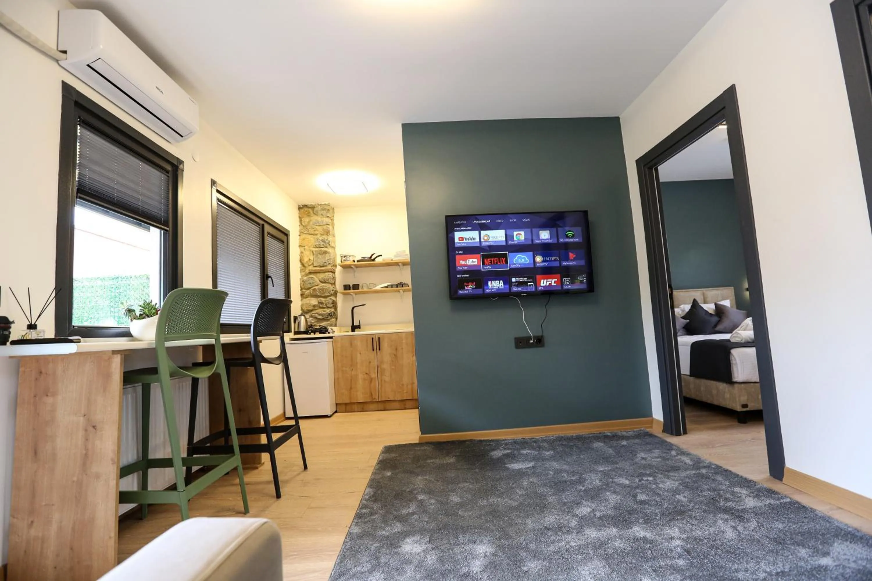 TV and multimedia in Mia Mia Suites