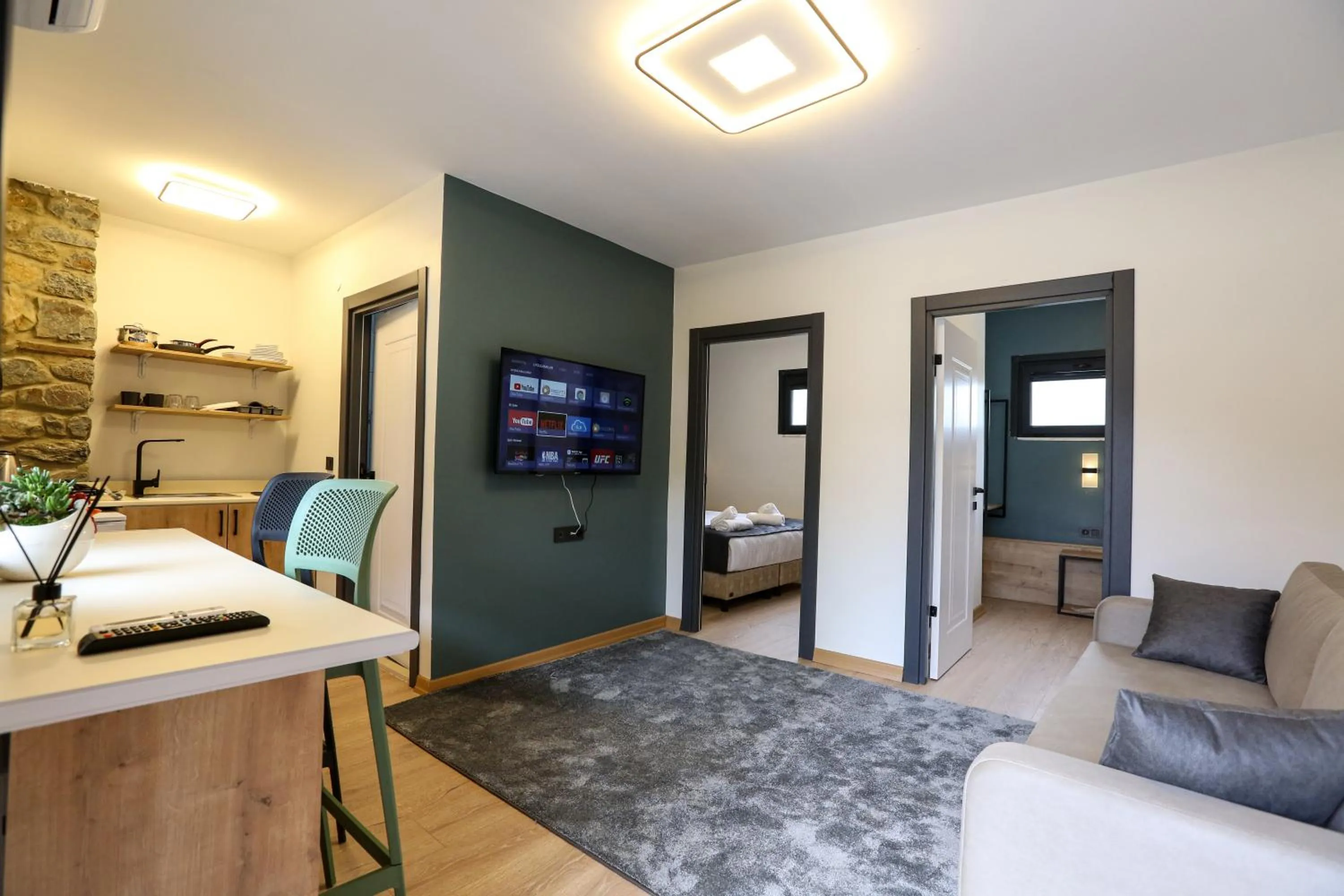 TV and multimedia, Bed in Mia Mia Suites