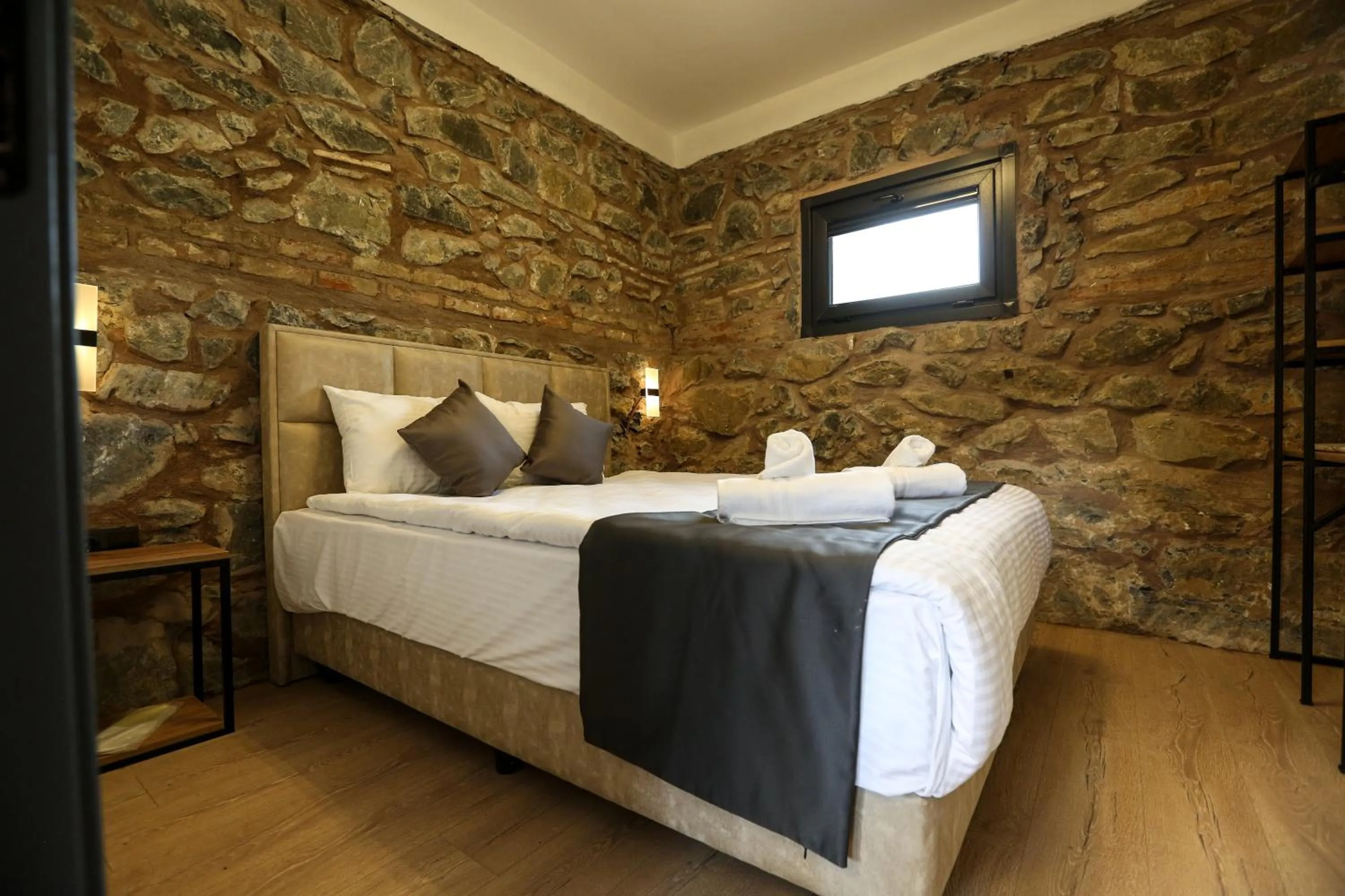 Bedroom, Bed in Mia Mia Suites