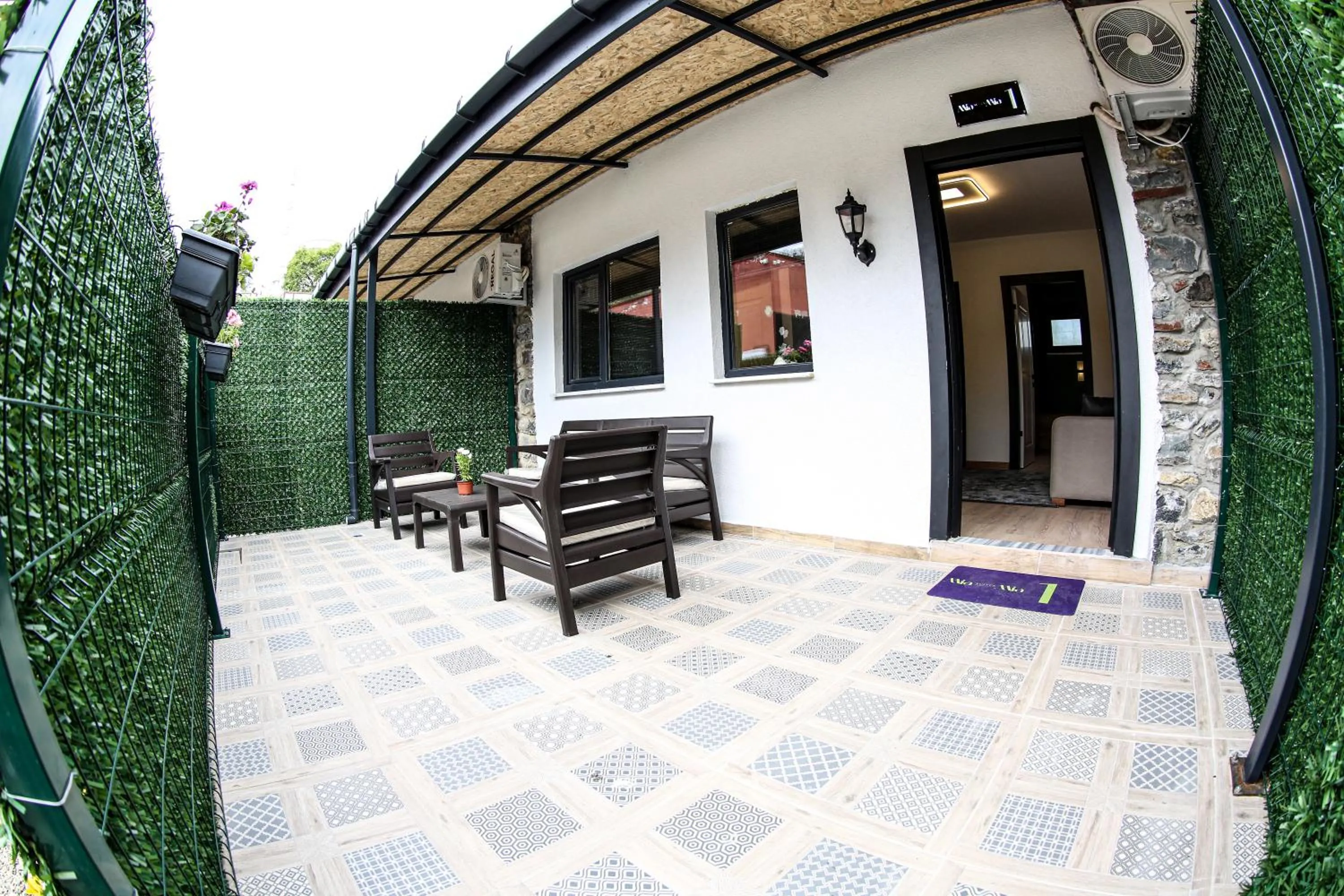 Balcony/Terrace in Mia Mia Suites