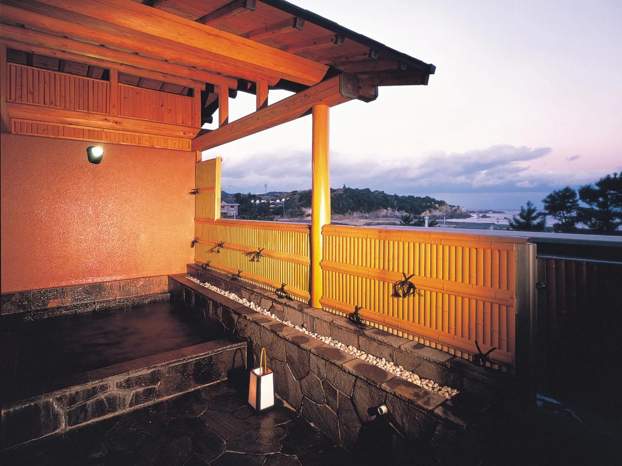 Hot Spring Bath in Michishio