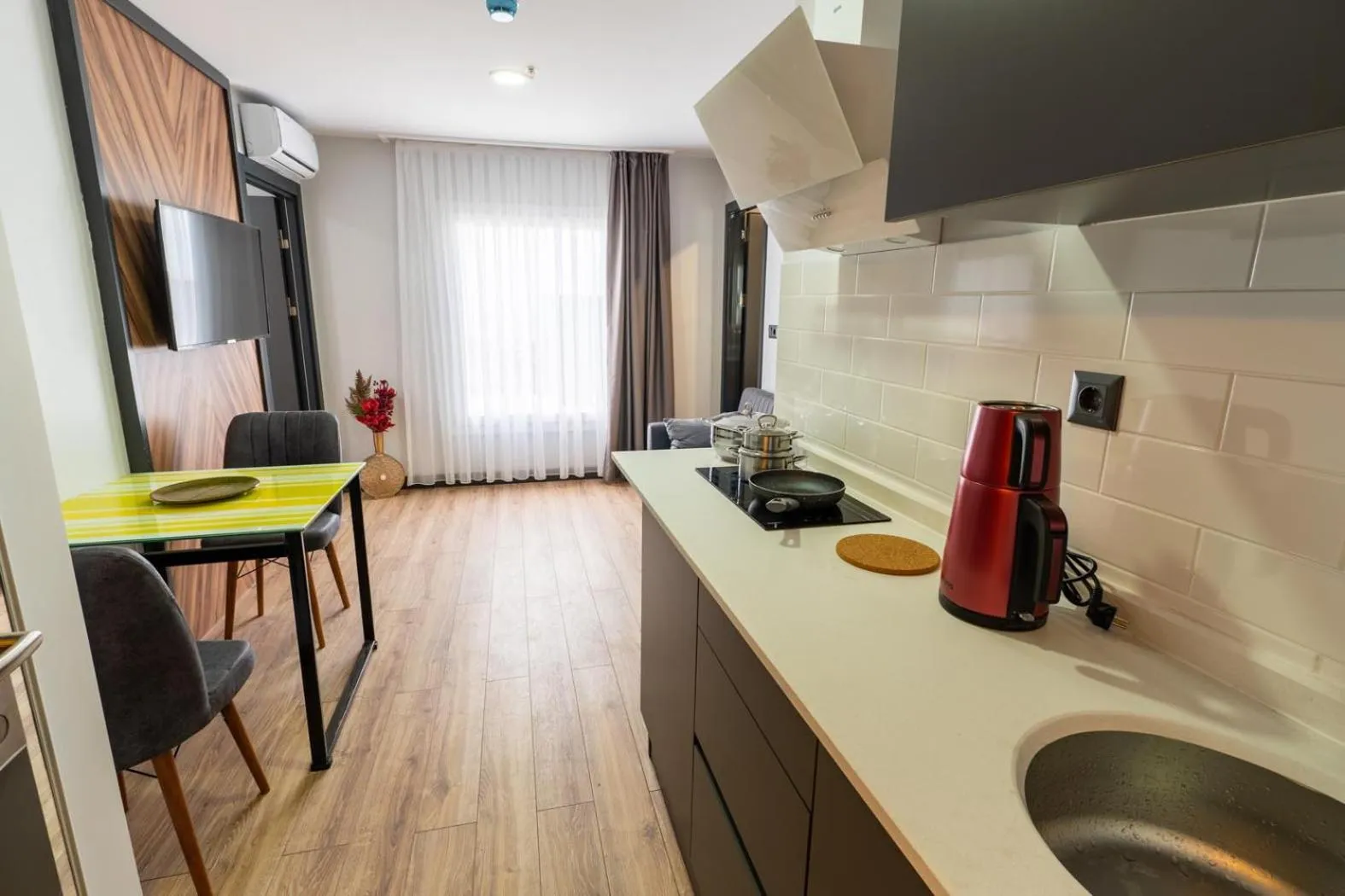 Dining area in Yusufhan Suites