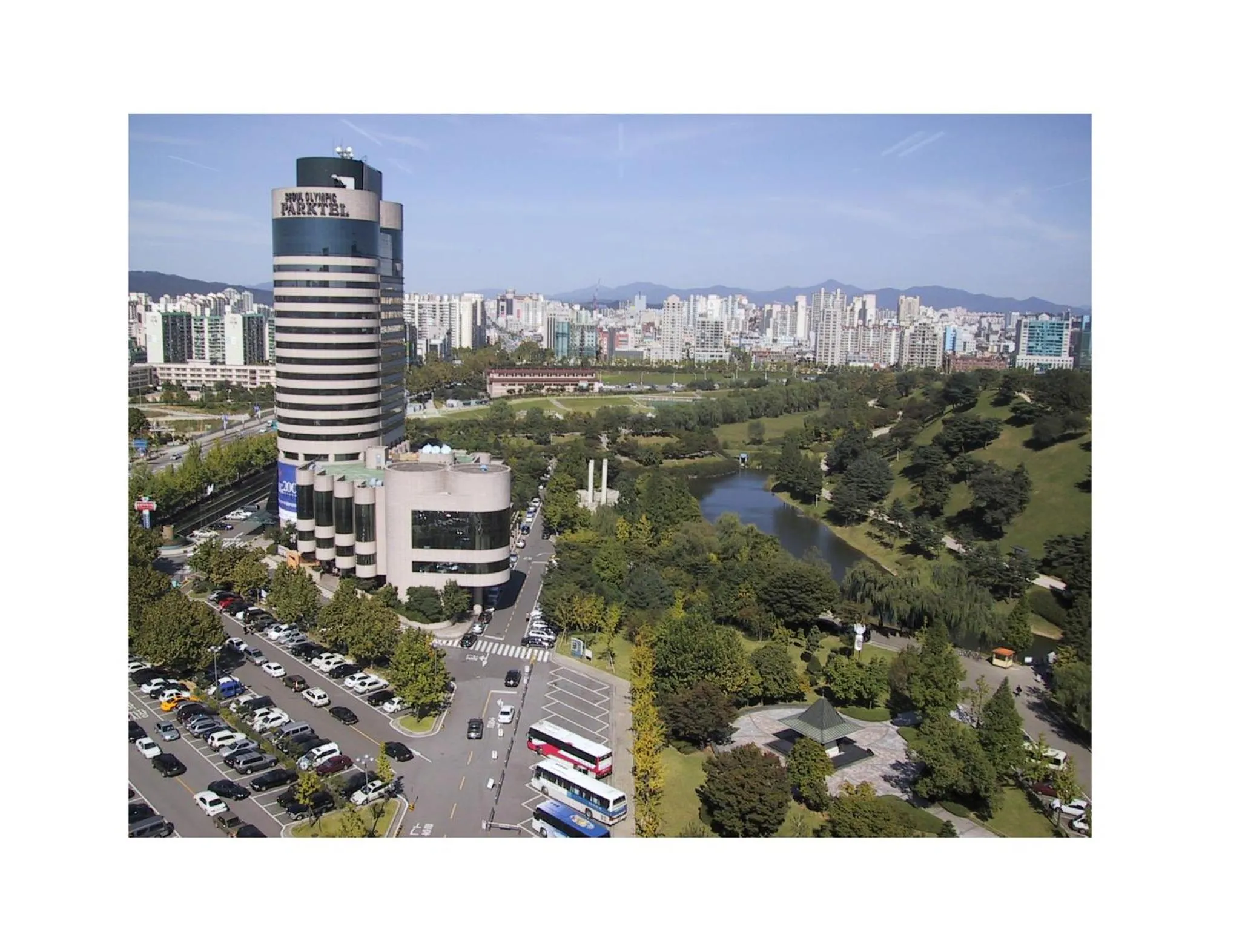 Facade/entrance in Seoul Olympic Parktel