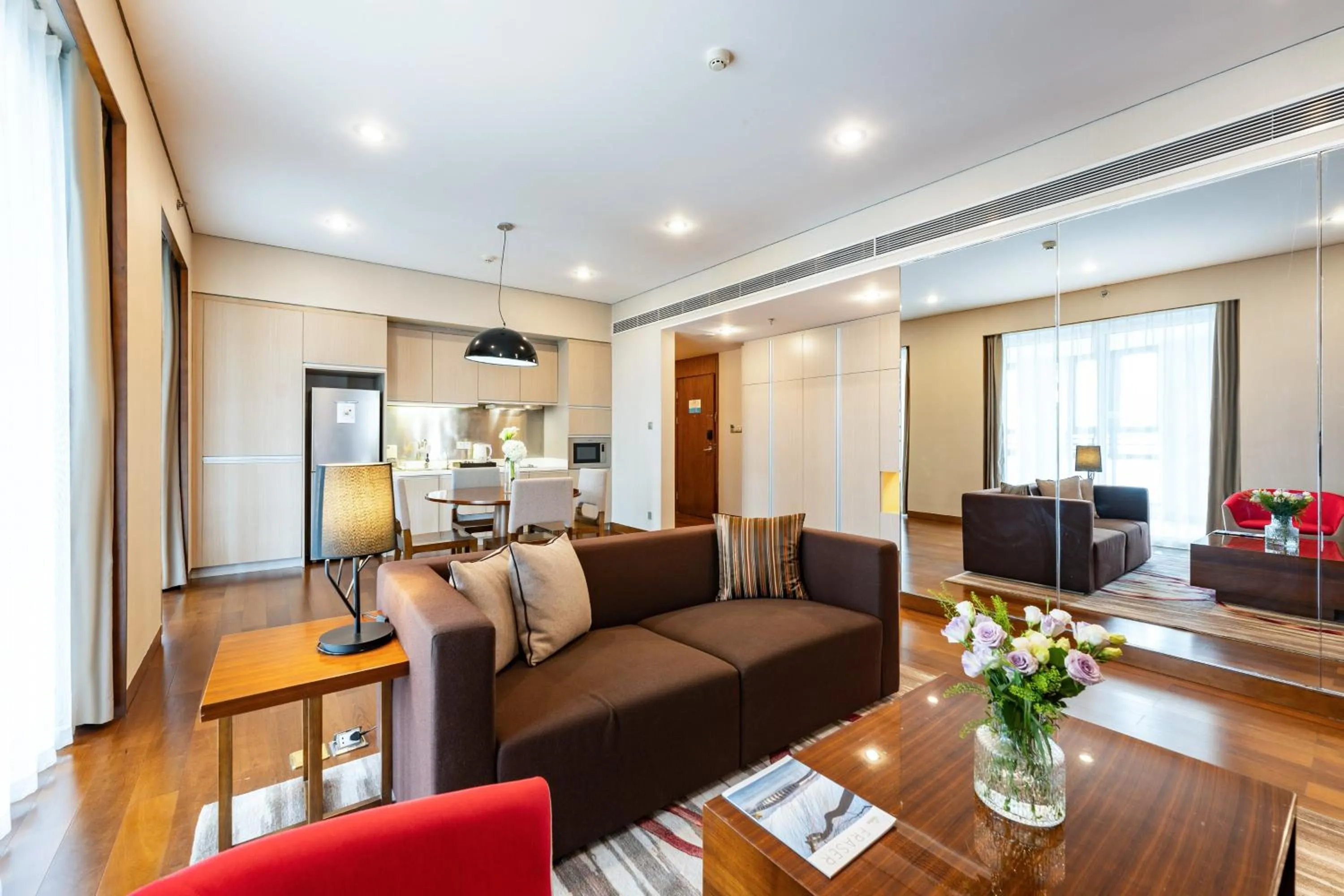 Living room in Modena by Fraser Zhuankou Wuhan