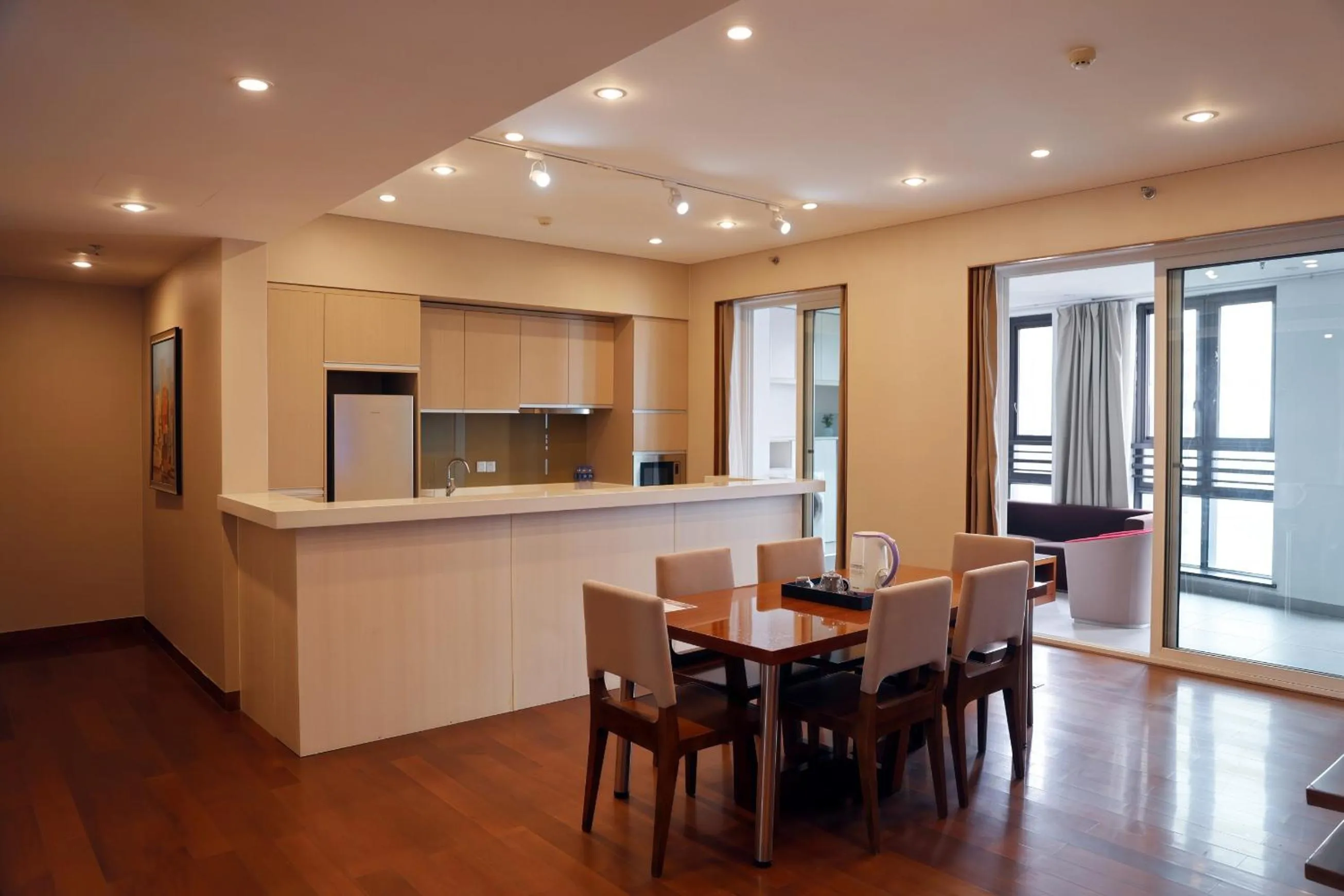 Living room in Modena by Fraser Zhuankou Wuhan