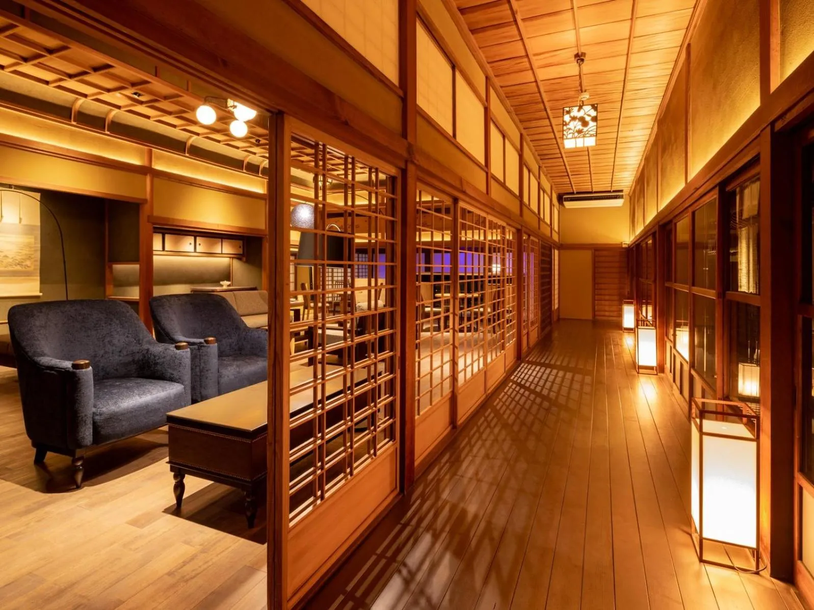 Communal lounge/ TV room in Ryokan Onomichi Nishiyama