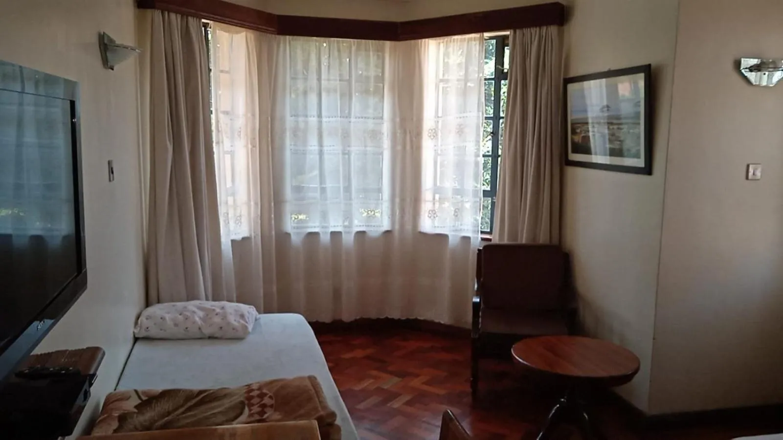 Photo of the whole room in dreamplace Gigiri