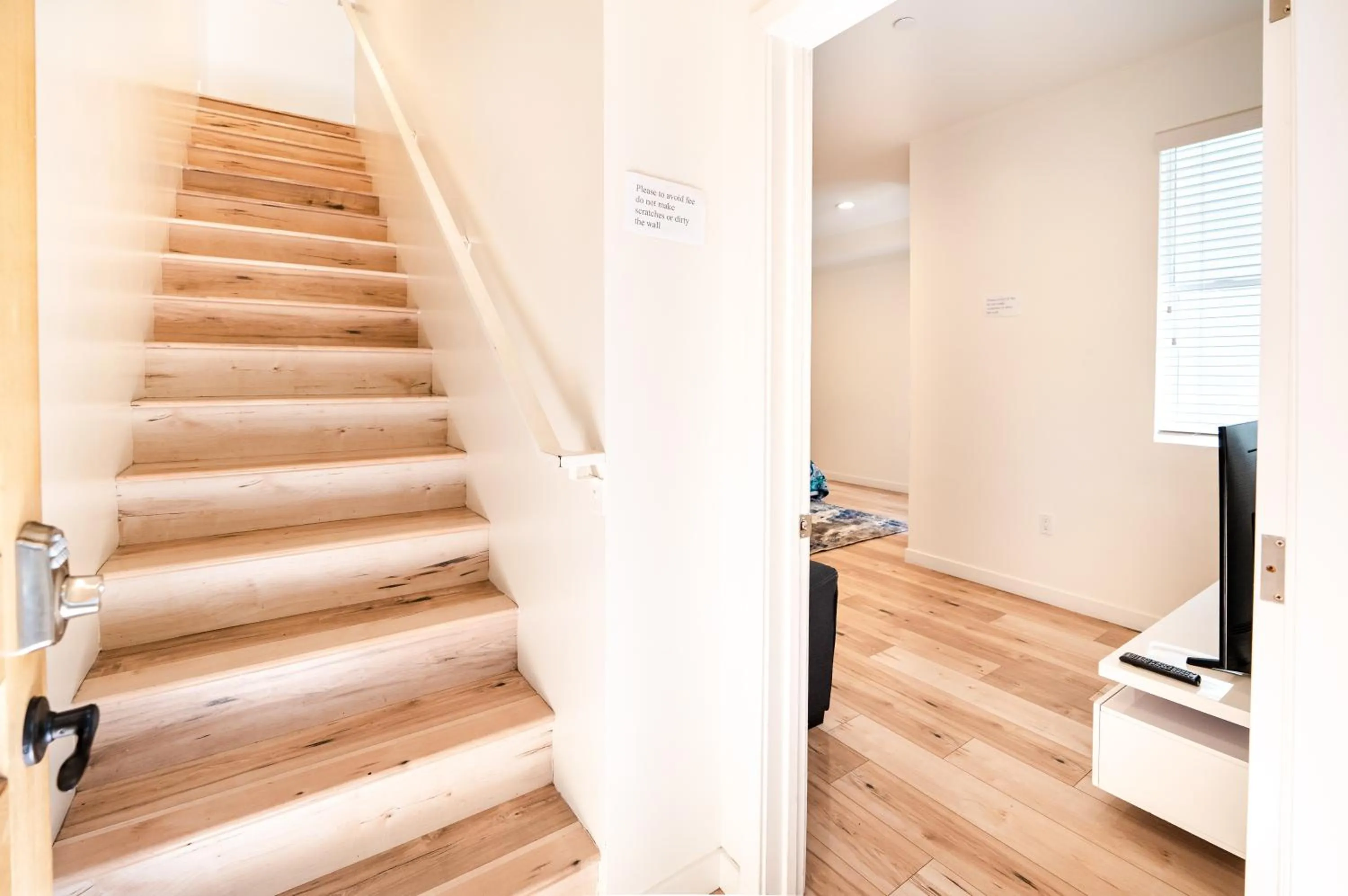 TV and multimedia in Hollywood 3Bedrooms Stylish Loft with 2 Parking