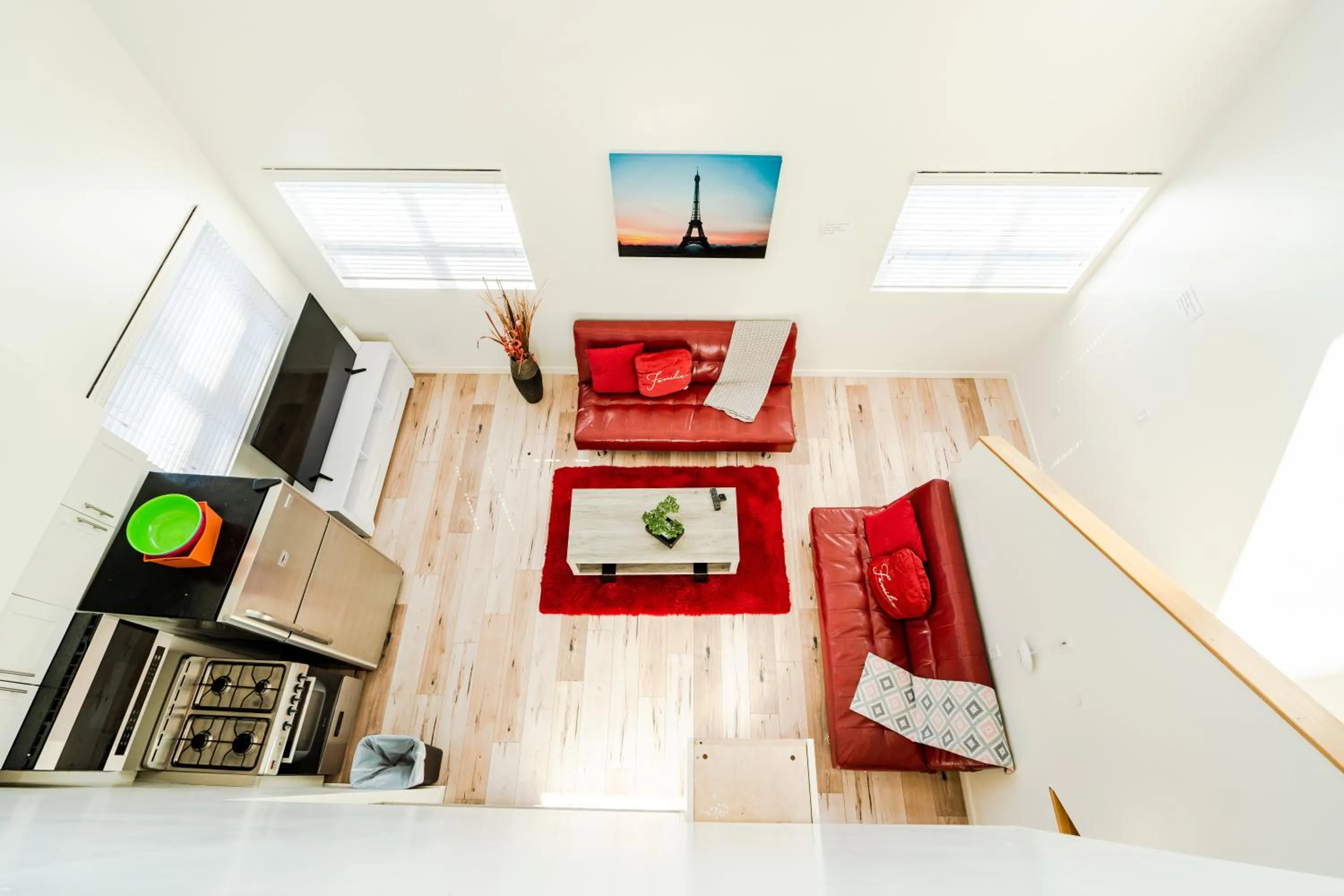 Kitchen or kitchenette in Hollywood 3Bedrooms Stylish Loft with 2 Parking