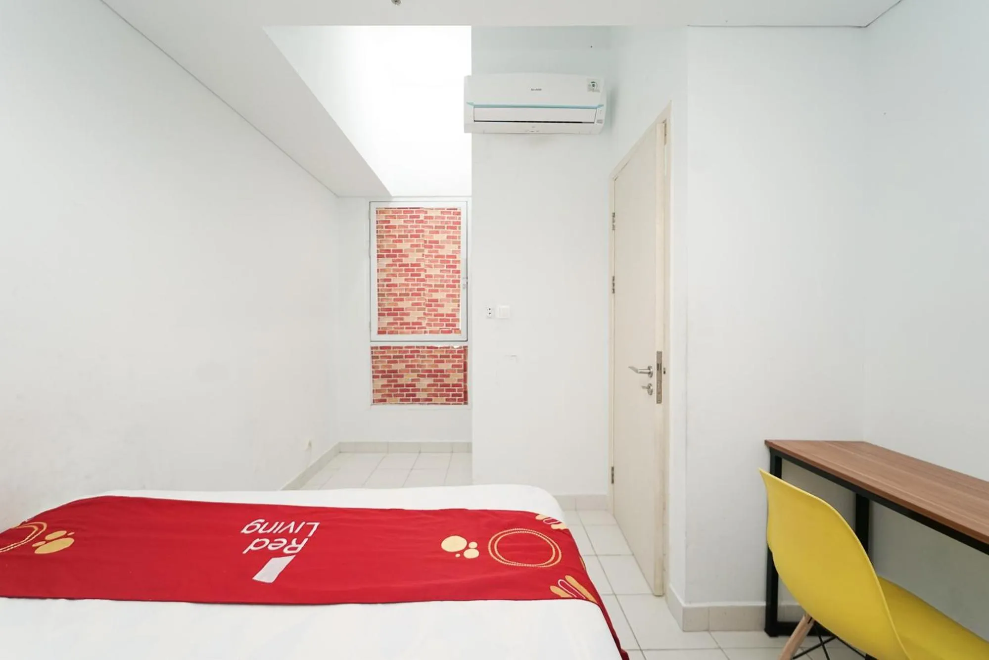 Bedroom, Bed in RedLiving Apartemen Patra Land Urbano - Happy Rooms Tower Mid-West with Netflix