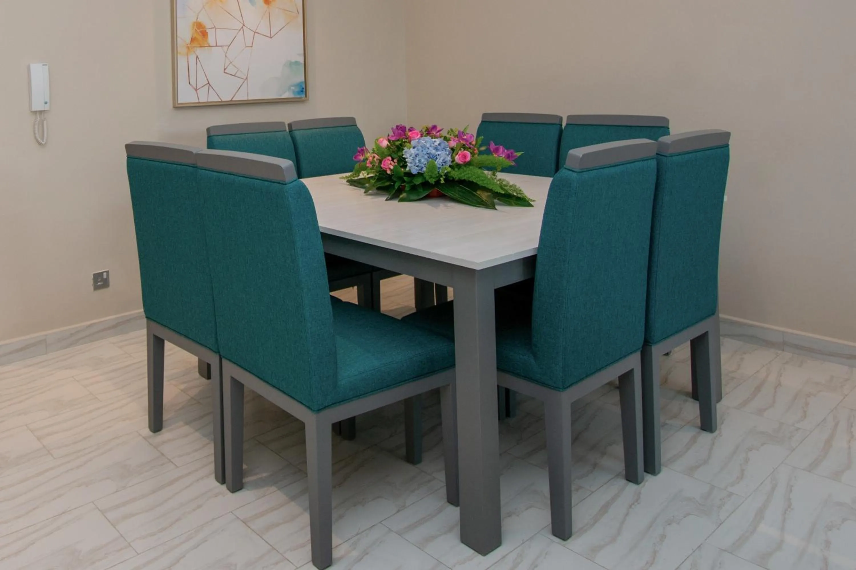 Dining area in Jood Hotel Apartments