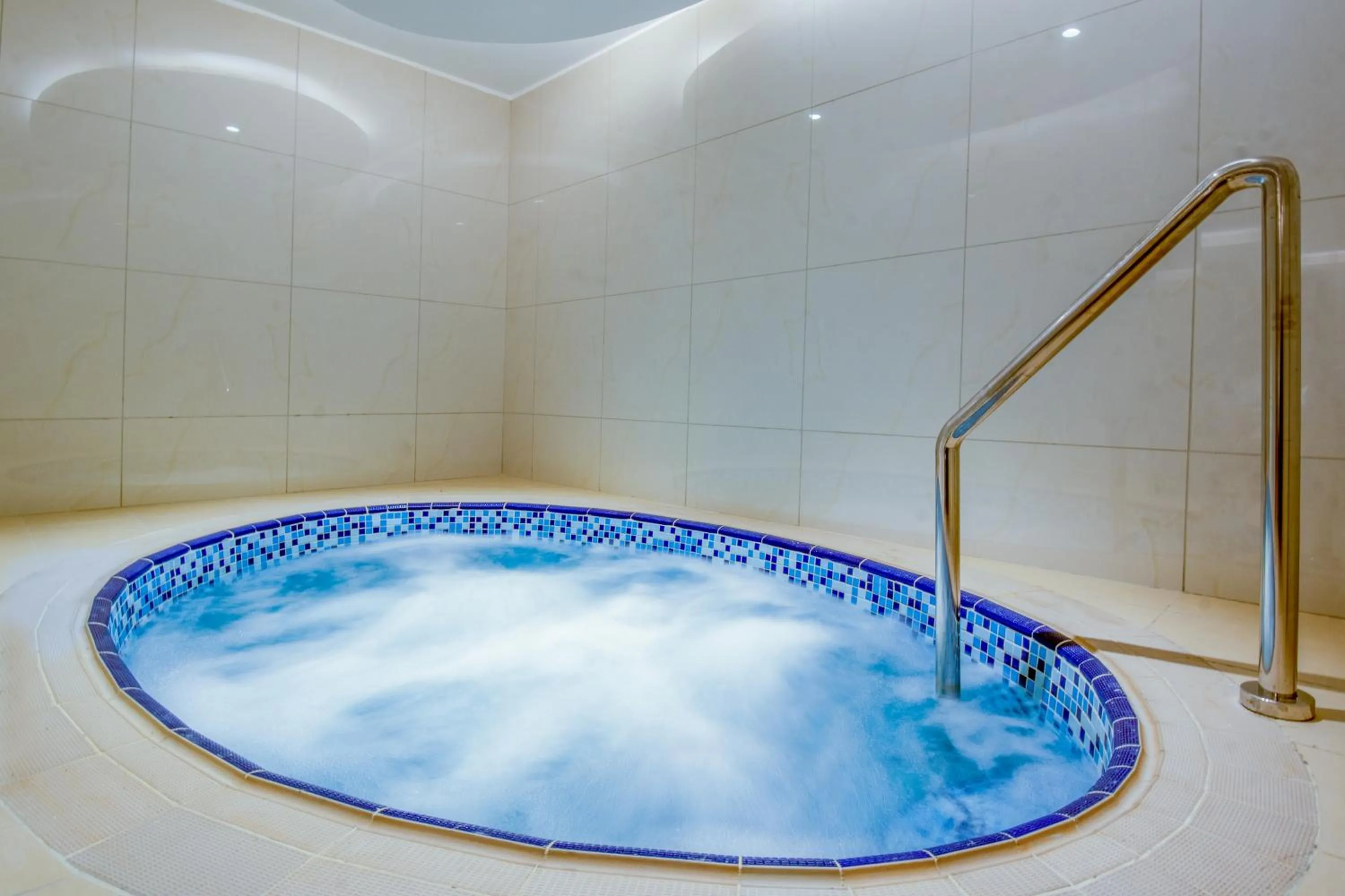 Hot Tub in Jood Hotel Apartments