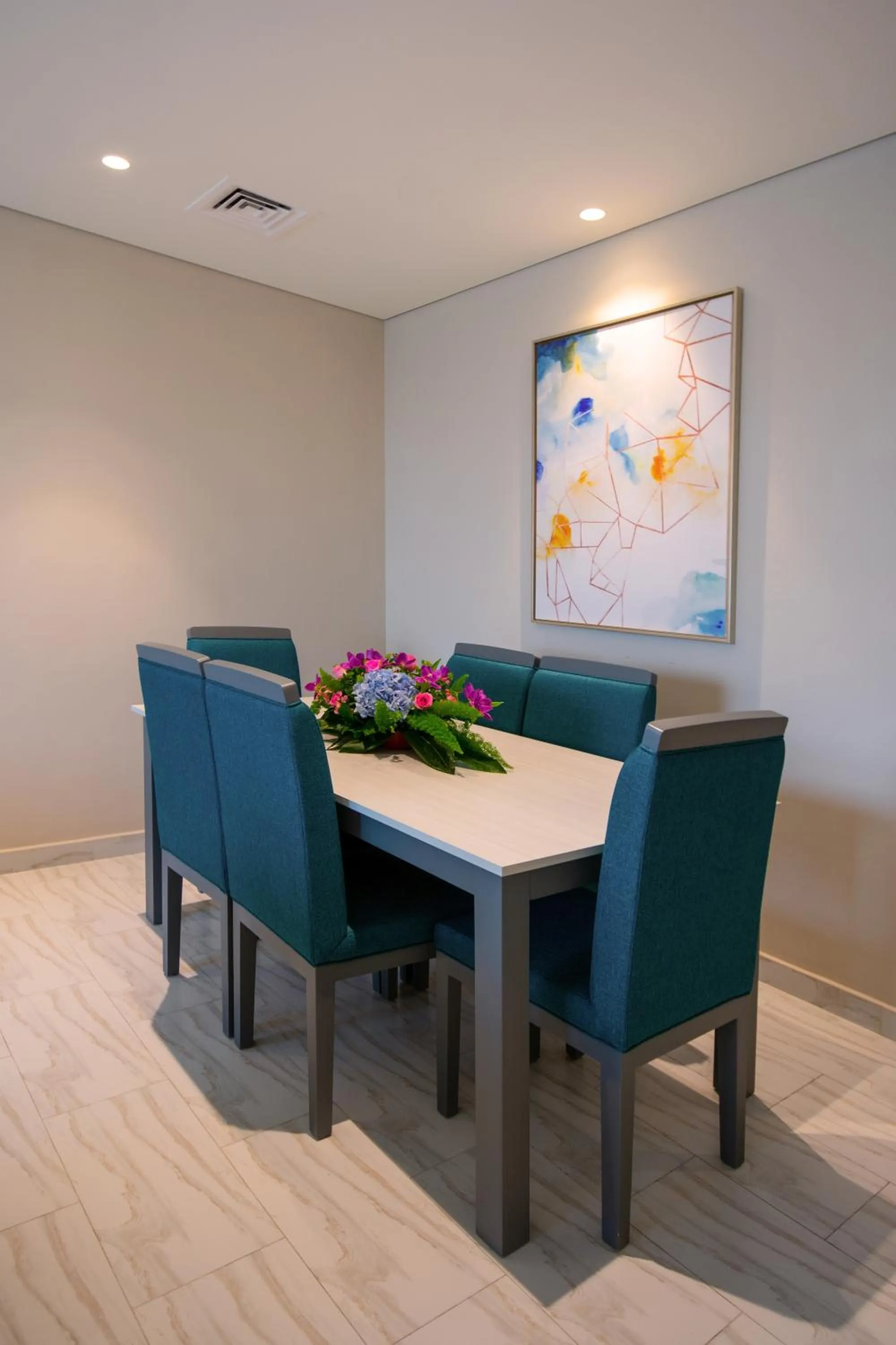 Dining area in Jood Hotel Apartments