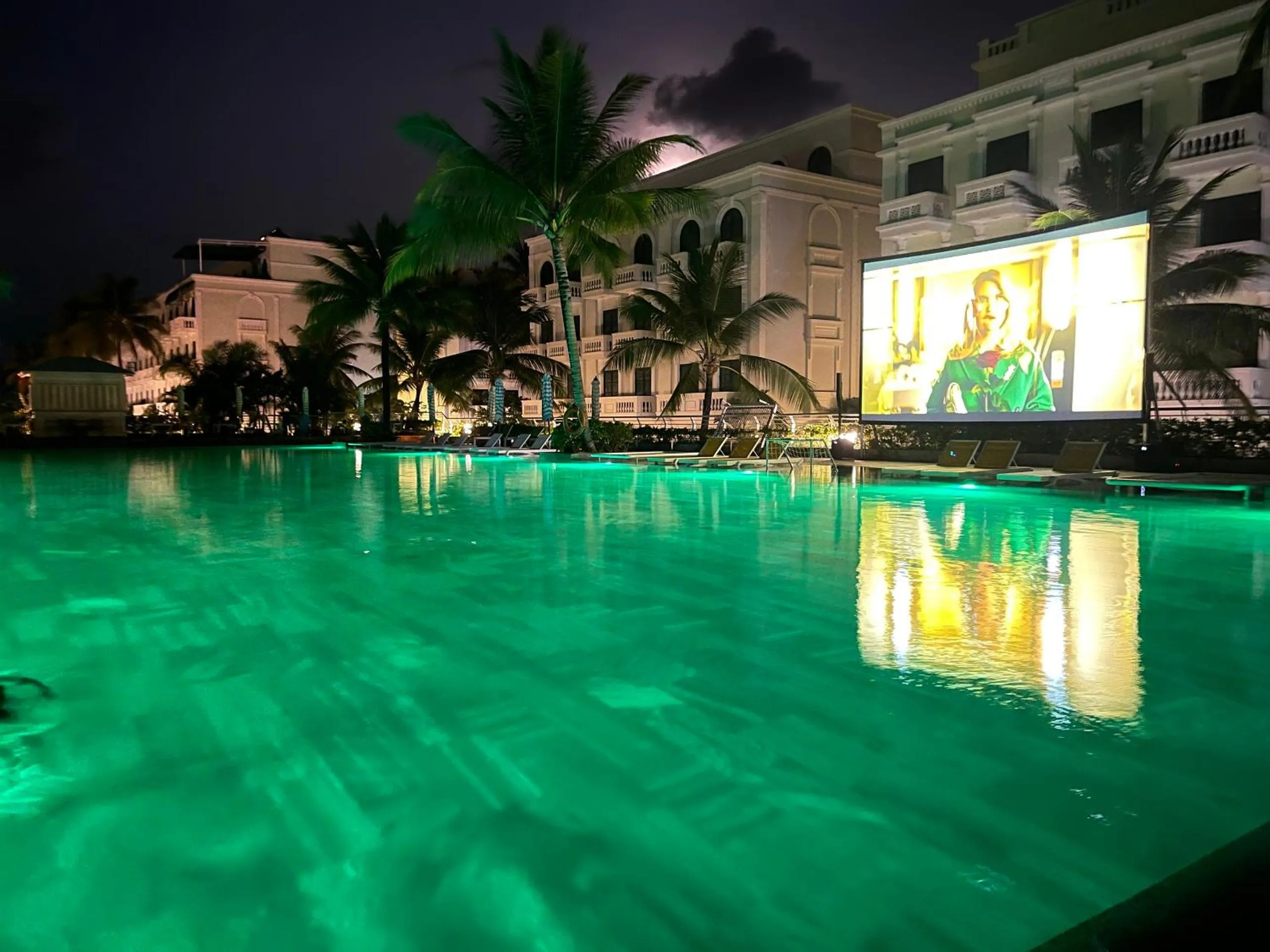 Night in Golden Dragon Hotel