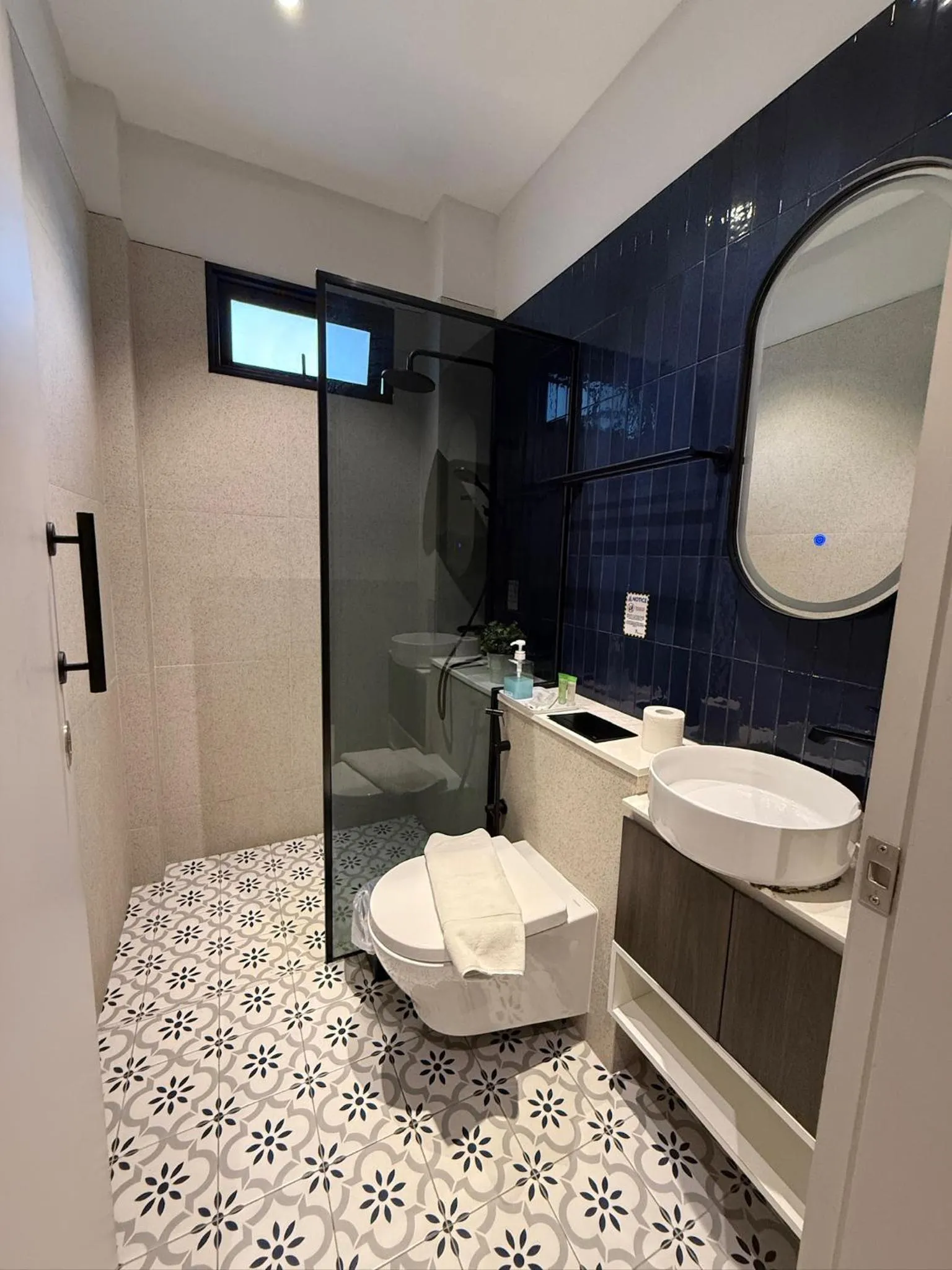 Toilet in ISA Hotel Amber Road