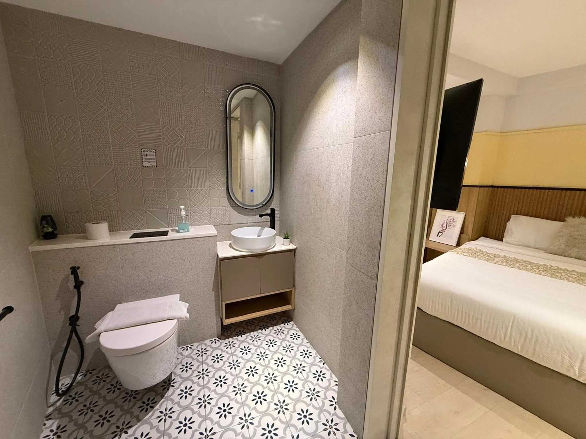 Toilet, Bed in ISA Hotel Amber Road