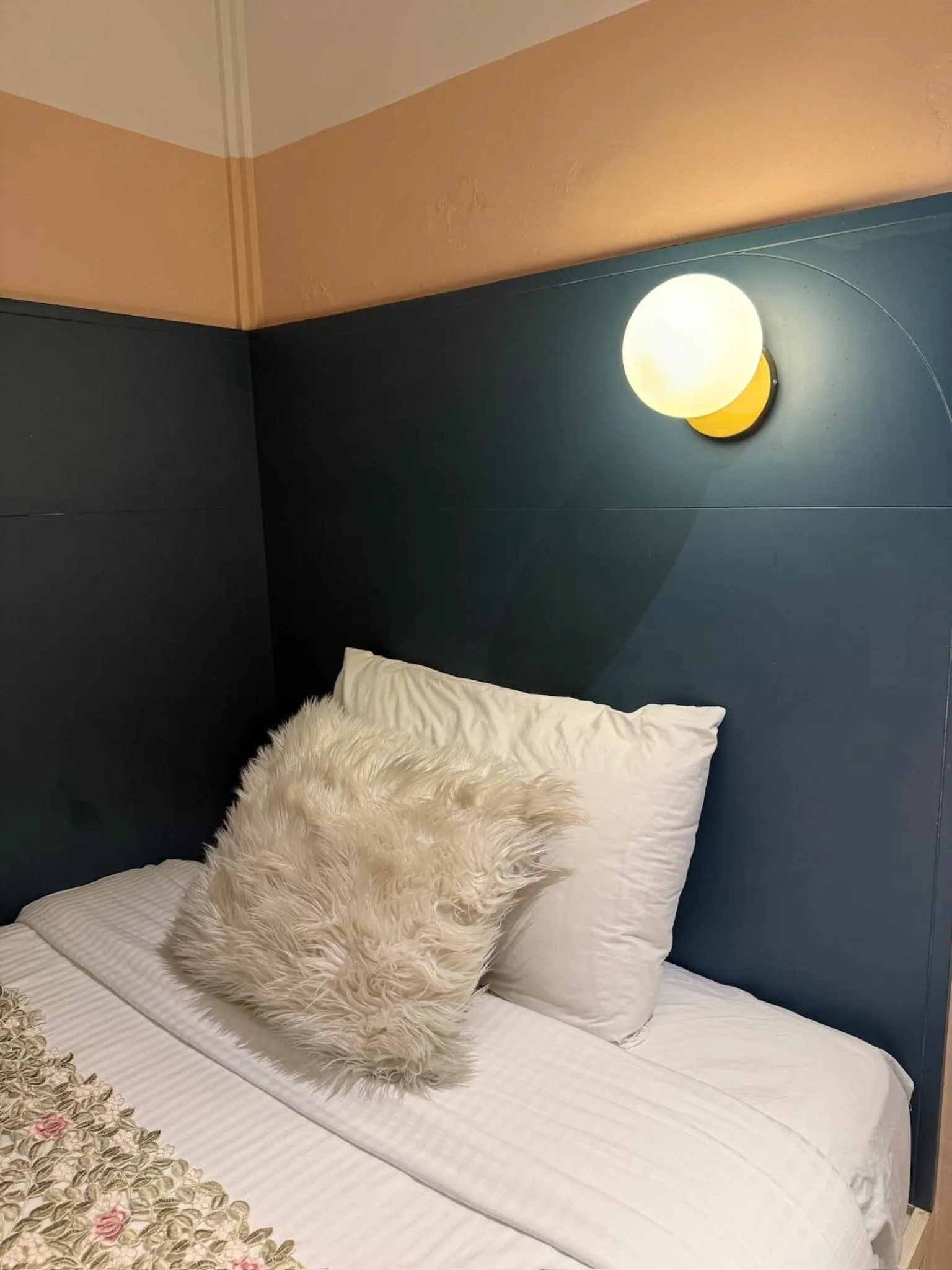 Bed in ISA Hotel Amber Road