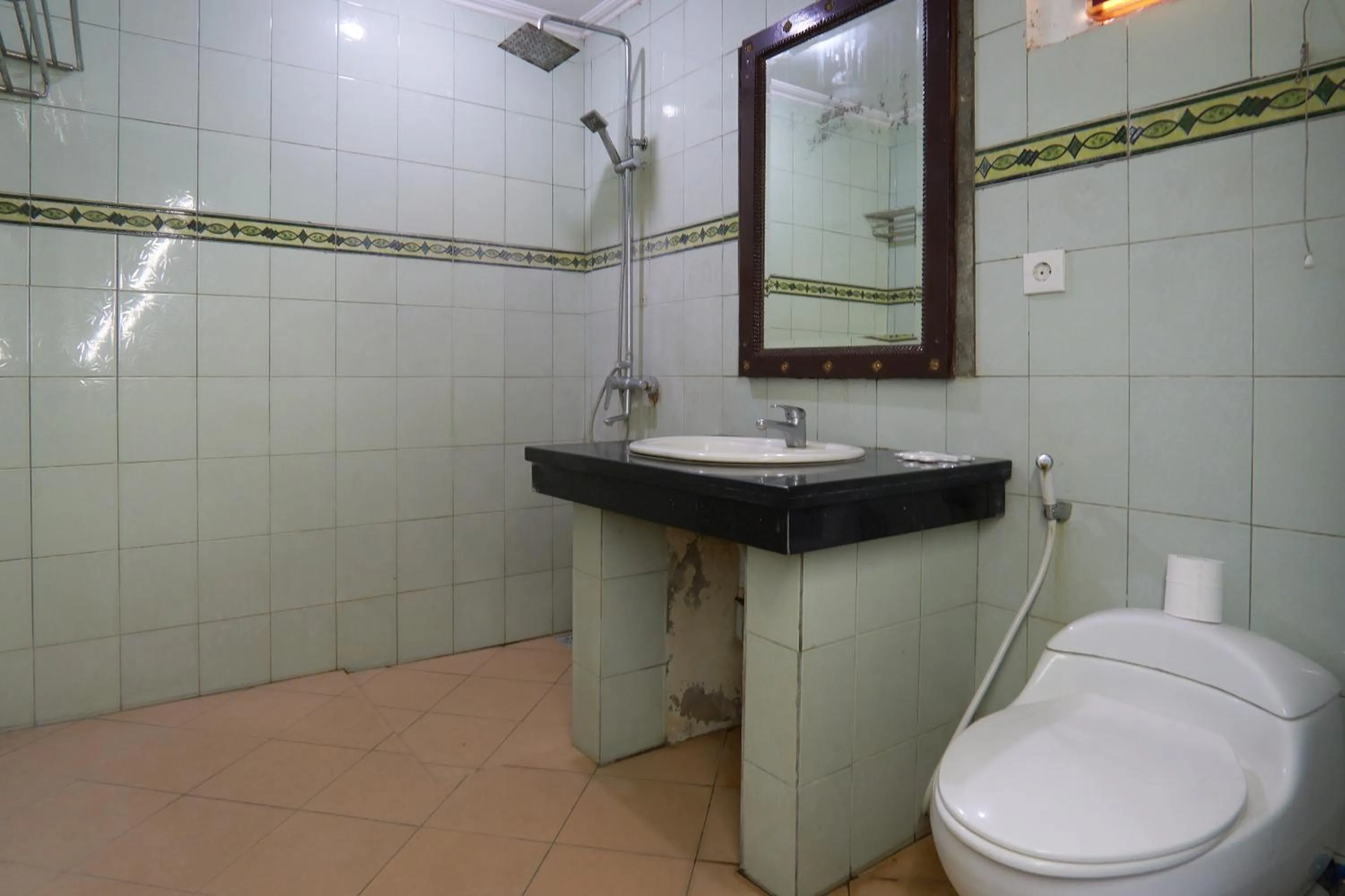 Shower in Attara Heritage Senggigi