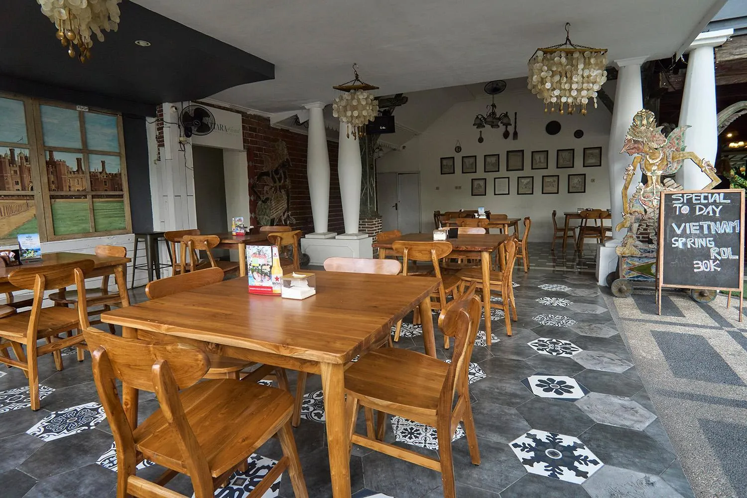 Restaurant/places to eat in Attara Heritage Senggigi