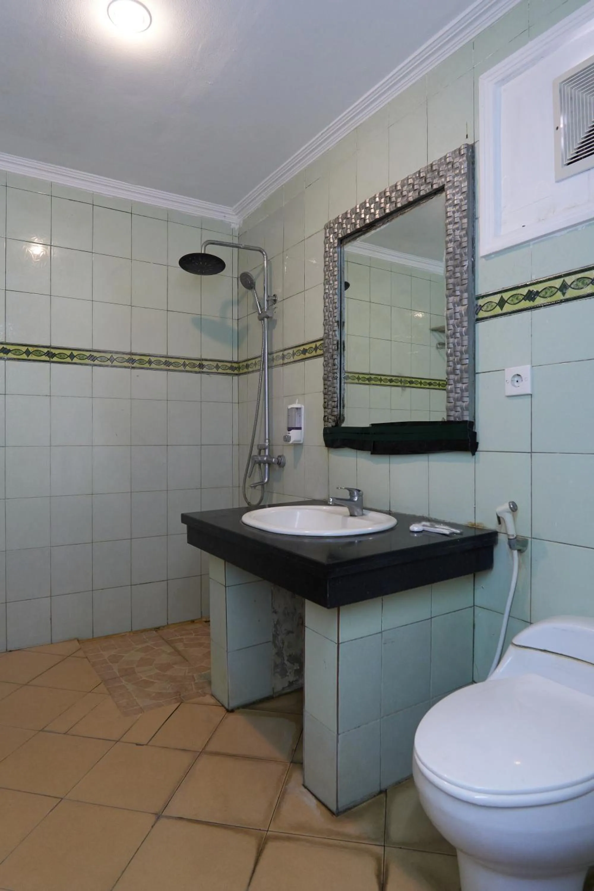 Shower in Attara Heritage Senggigi