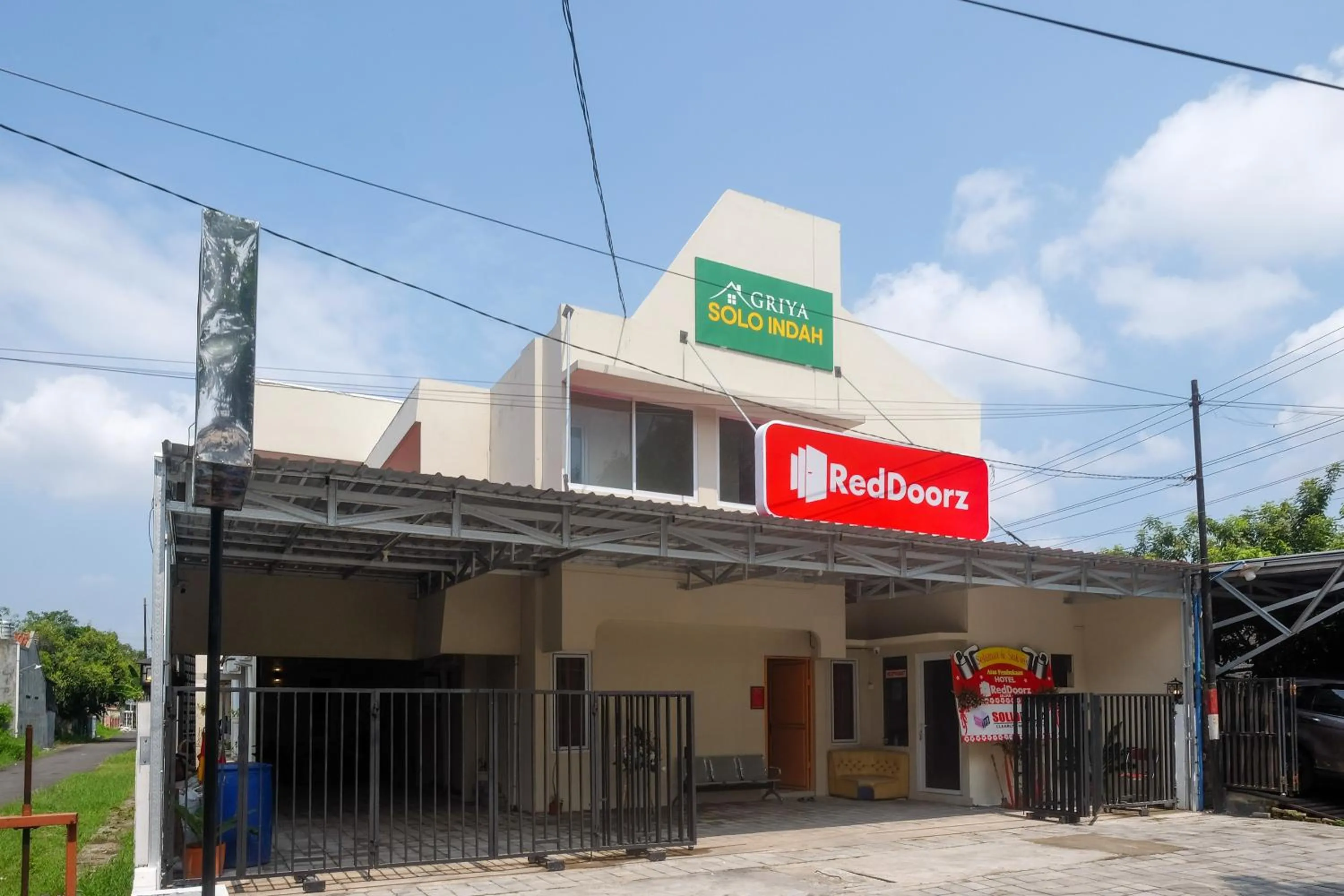 Property building in RedDoorz Plus near RS JIH Solo