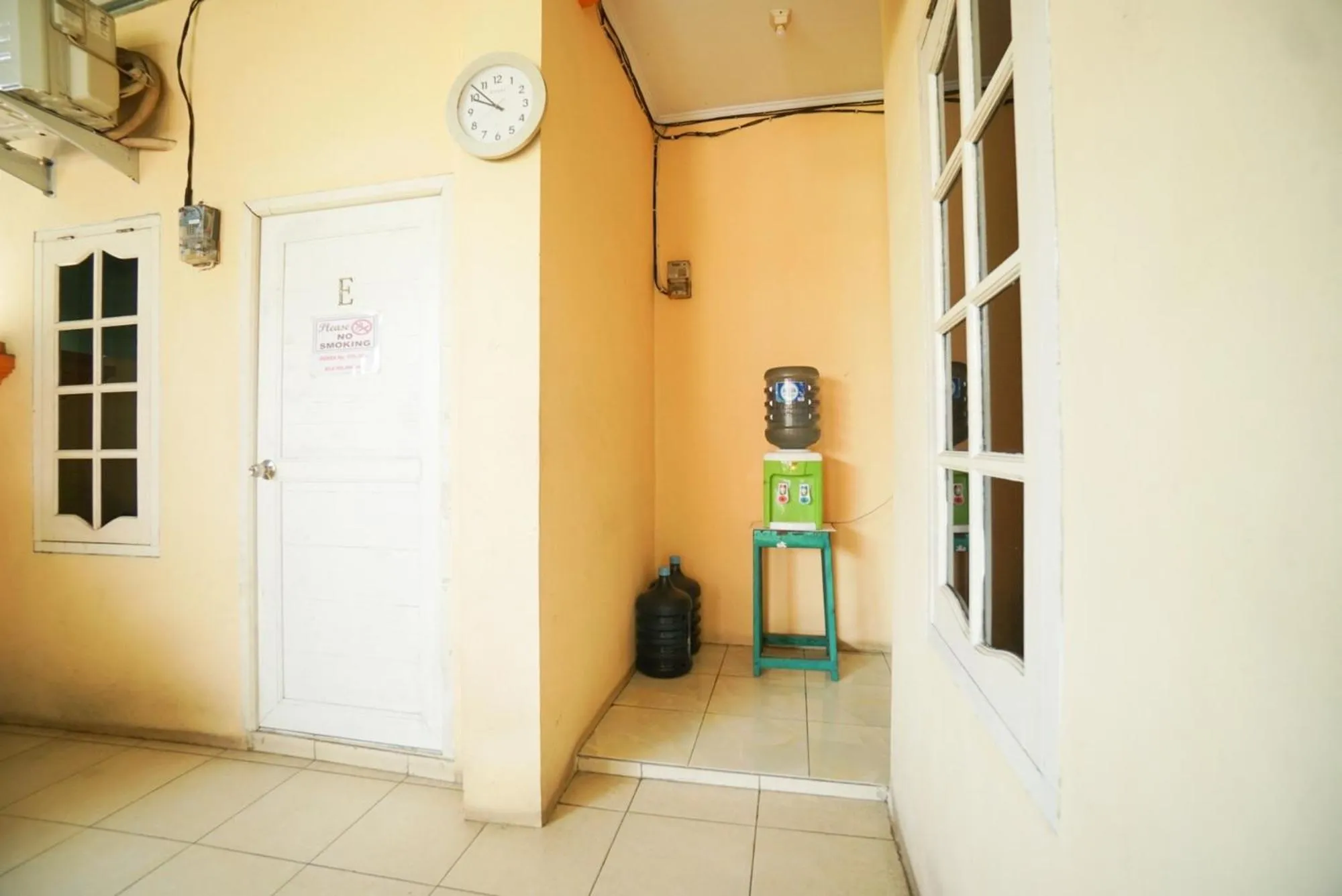 Property building in Mahkota Sivali near Soekarno Hatta Airport Mitra RedDoorz