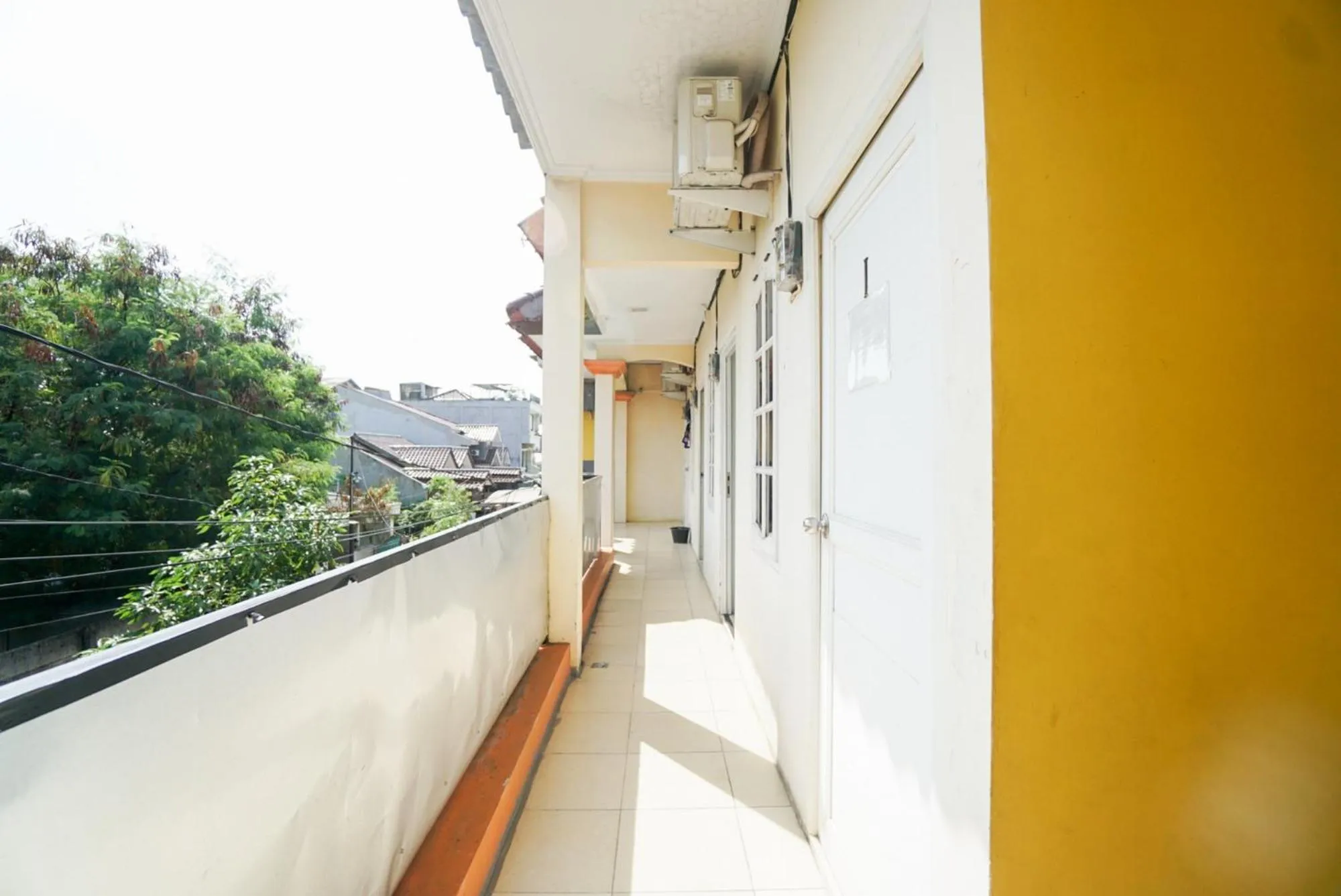 Property building in Mahkota Sivali near Soekarno Hatta Airport Mitra RedDoorz