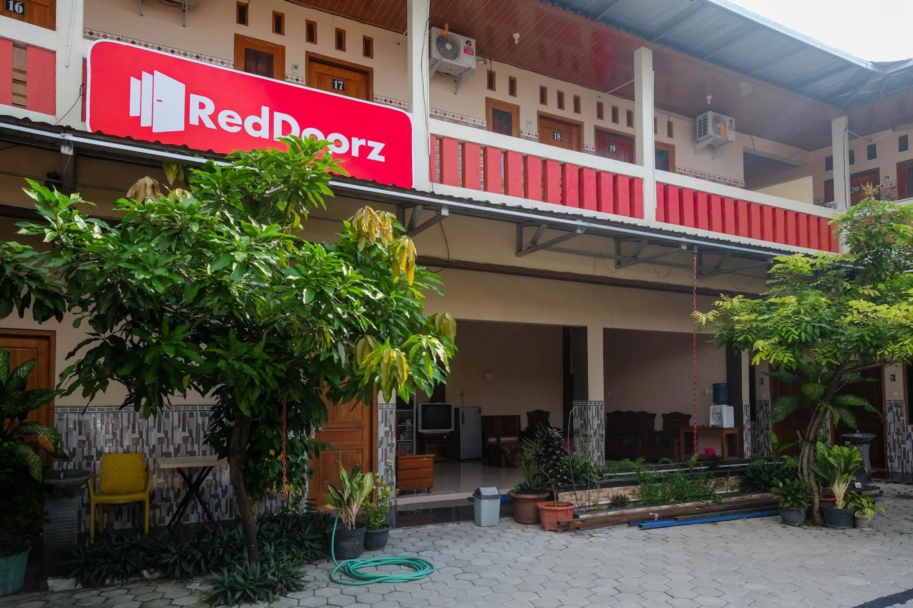 Property building in RedDoorz Syariah near Exit Toll Palur